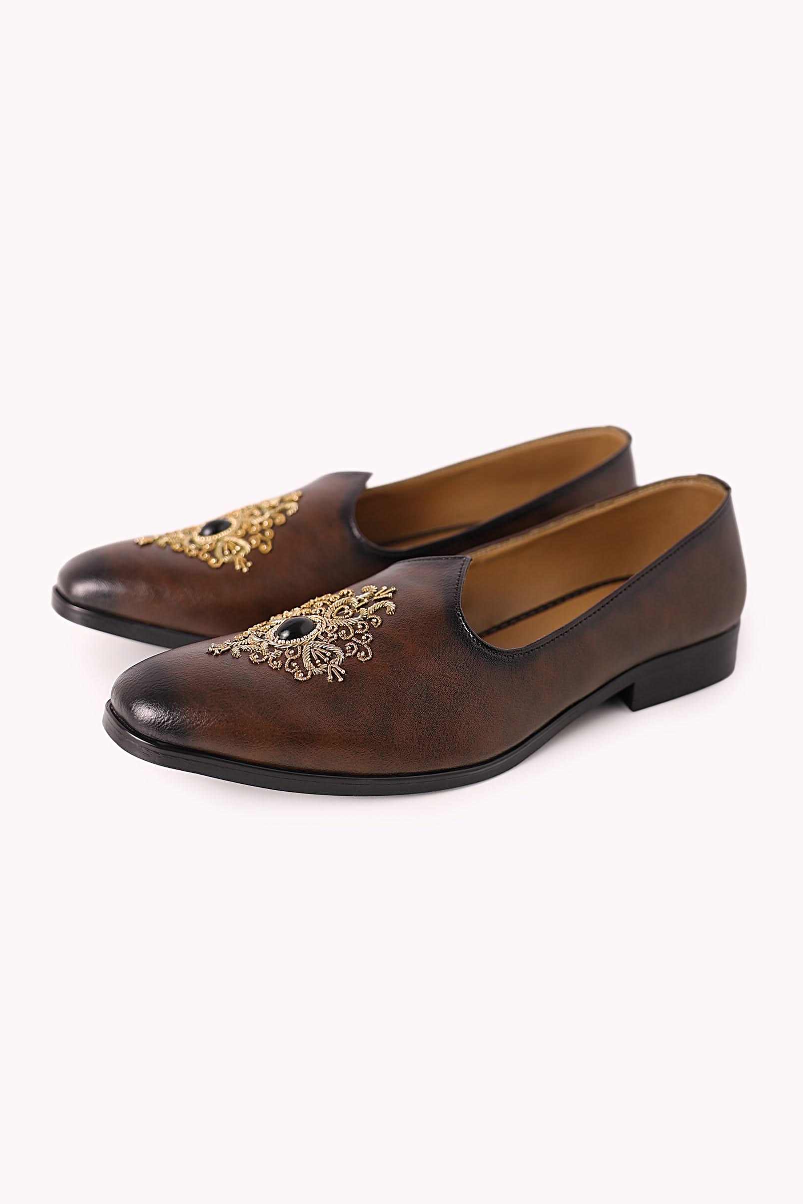 Brown_Embroidered_Mojaris-SG179190_3_56f2f4b5-590b-44b2-8b32-84909d0bfc2c.jpg