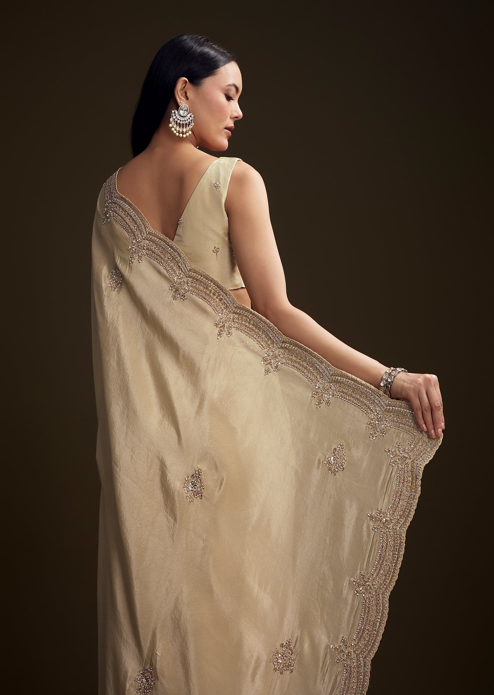 Cream_Tissue_Saree_With_Zardosi_And_Bead_Embroidery-sg319013-7_3.jpg
