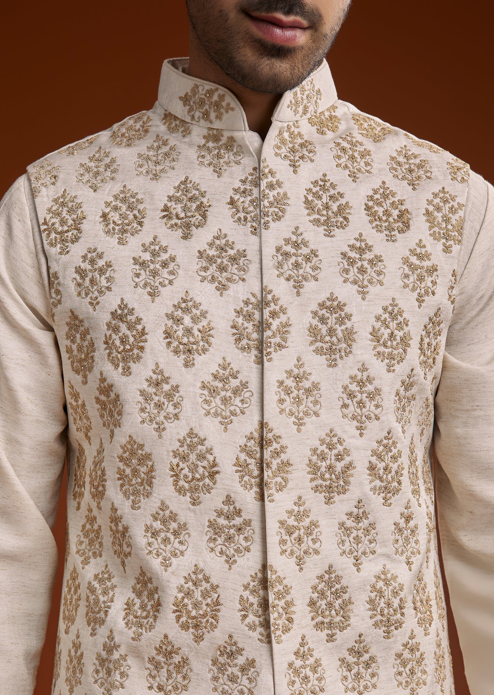 Off_White_Linen_Silk_Kurta_Jacket_Set_With_Zari_Work_For_Men-sg245065-1_2_a1387769-6cf4-4a19-bf00-43c94e3e18bc.jpg