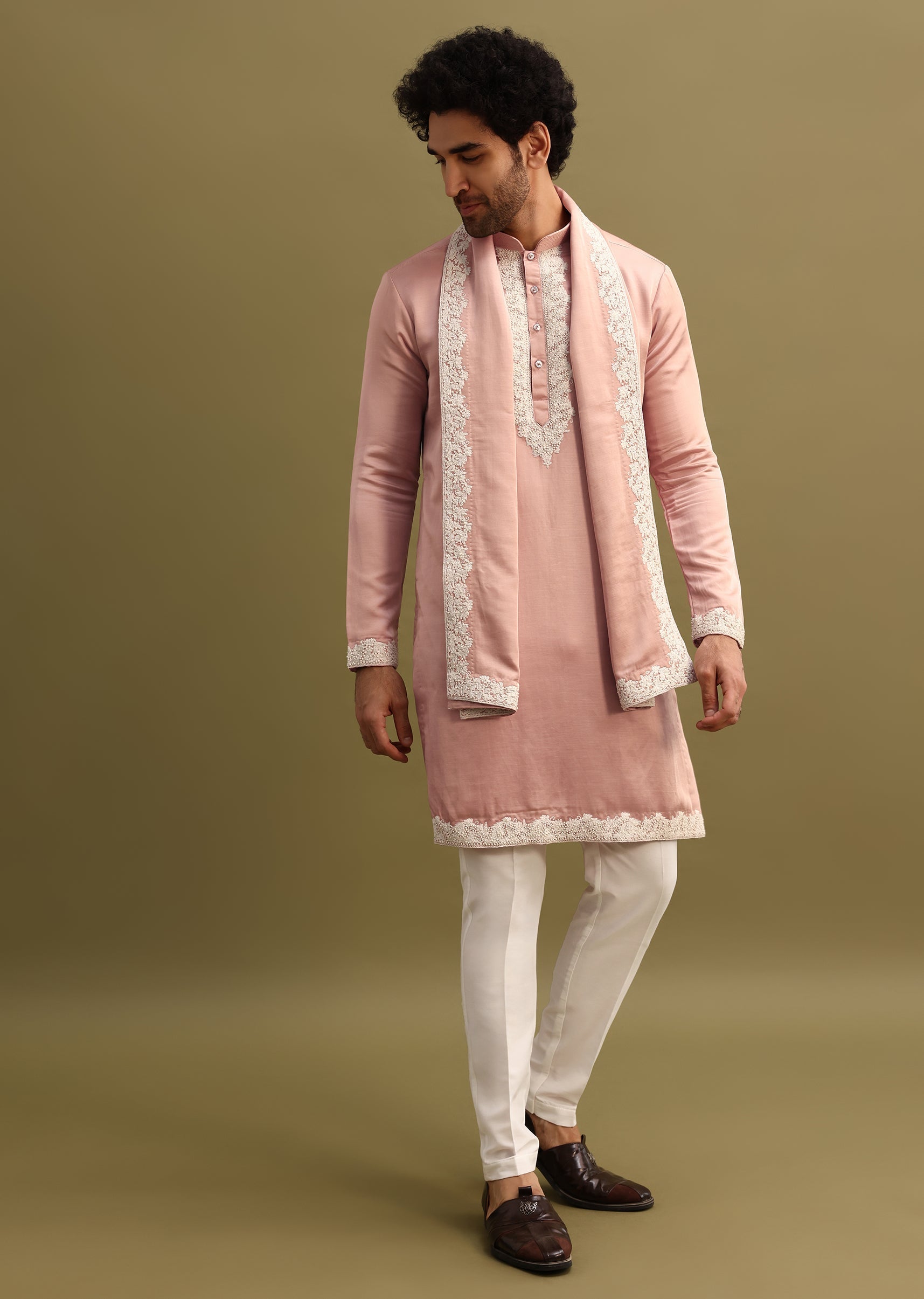 Pink_Embroidered_Kurta_With_Dupatta_Set_For_Men-SG229054_5_192cc1d0-f725-412f-a3bc-7f4c8db2c26d.jpg