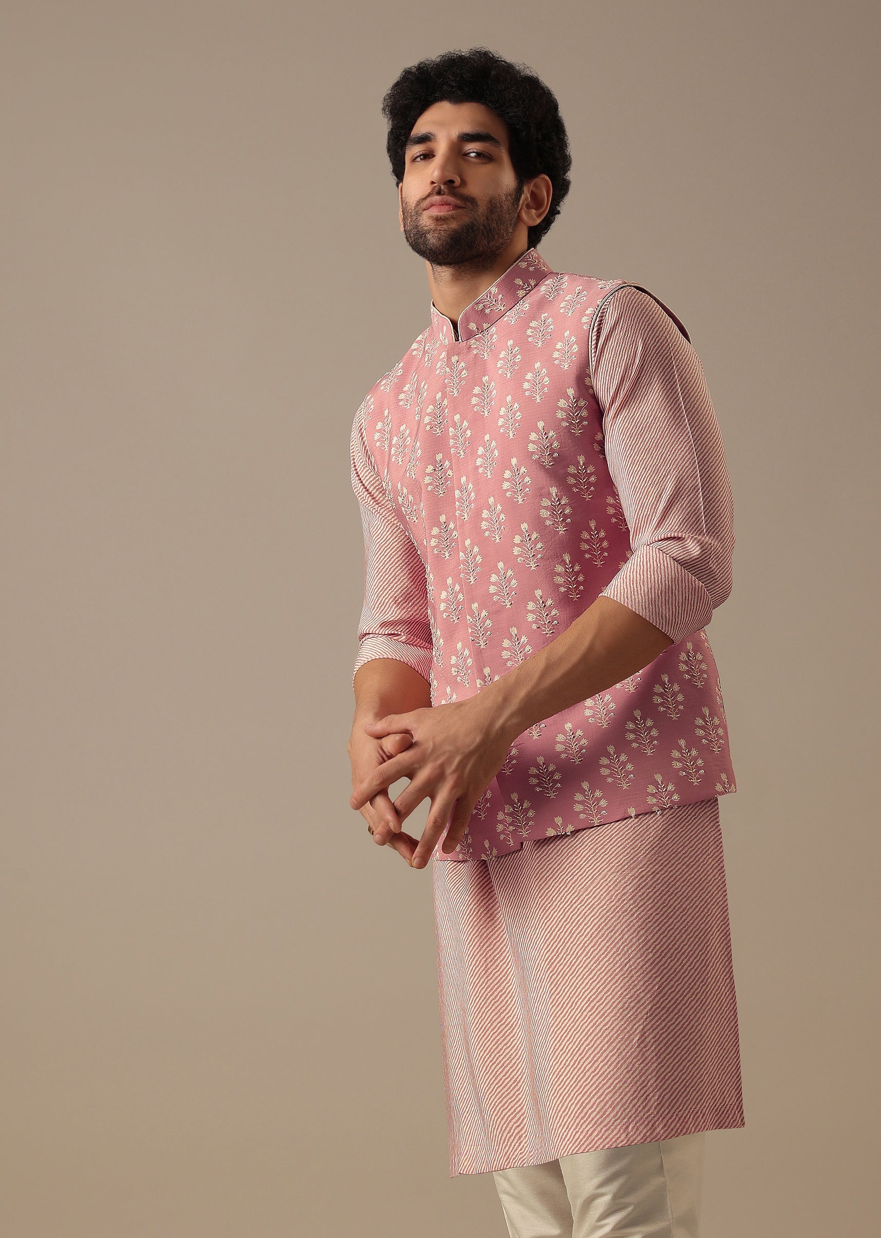 Pink_Floral_Bundi_Striped_Kurta_Set-SG176260-3_deed7f2e-a45a-4db6-bd88-a908214c9410.jpg