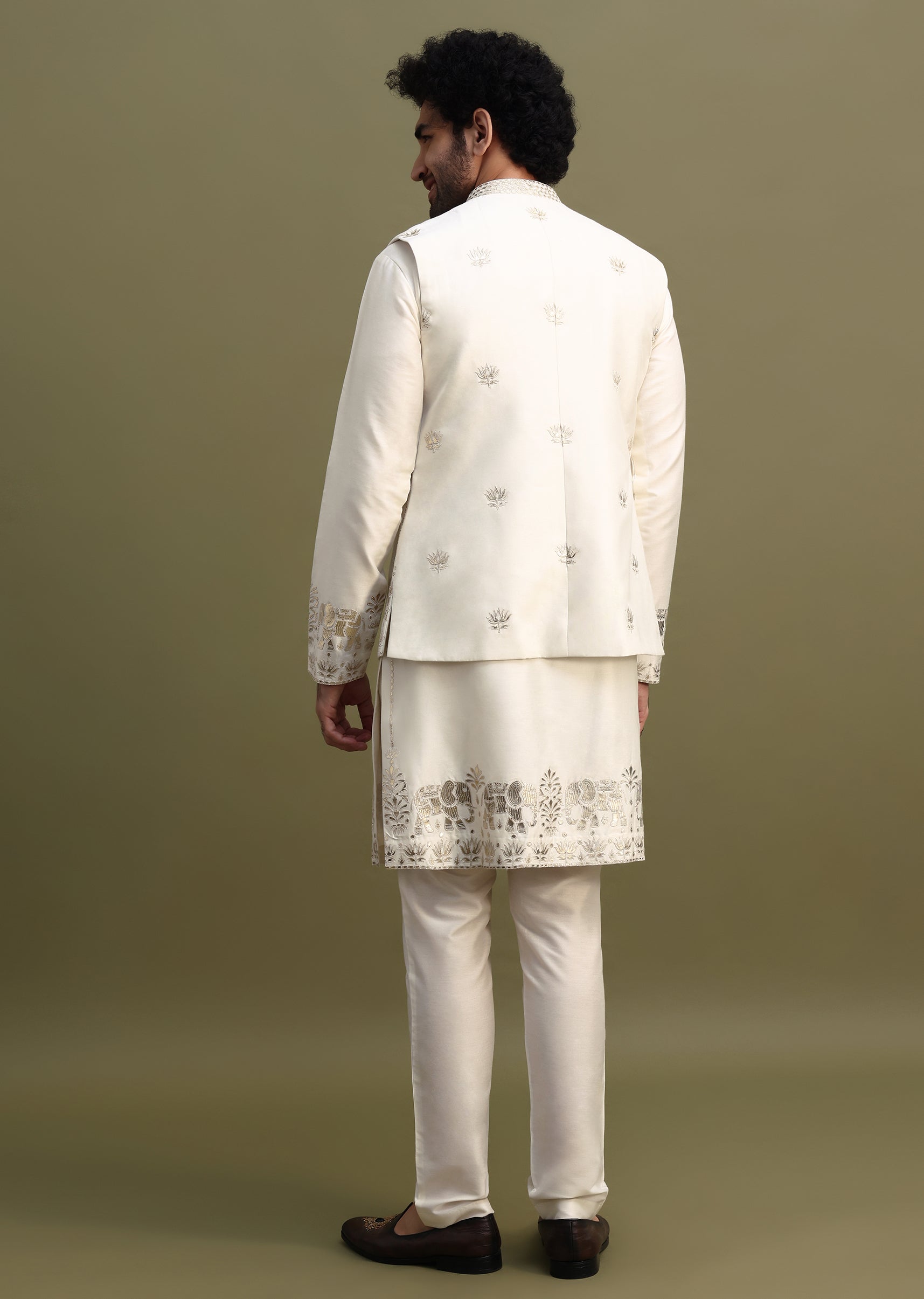 White_Gold_Foil_Apllique_Work_On_Kurta_Jacket_Set-SG235594_2_38095ead-0742-4e57-a1f7-288c63984c50.jpg
