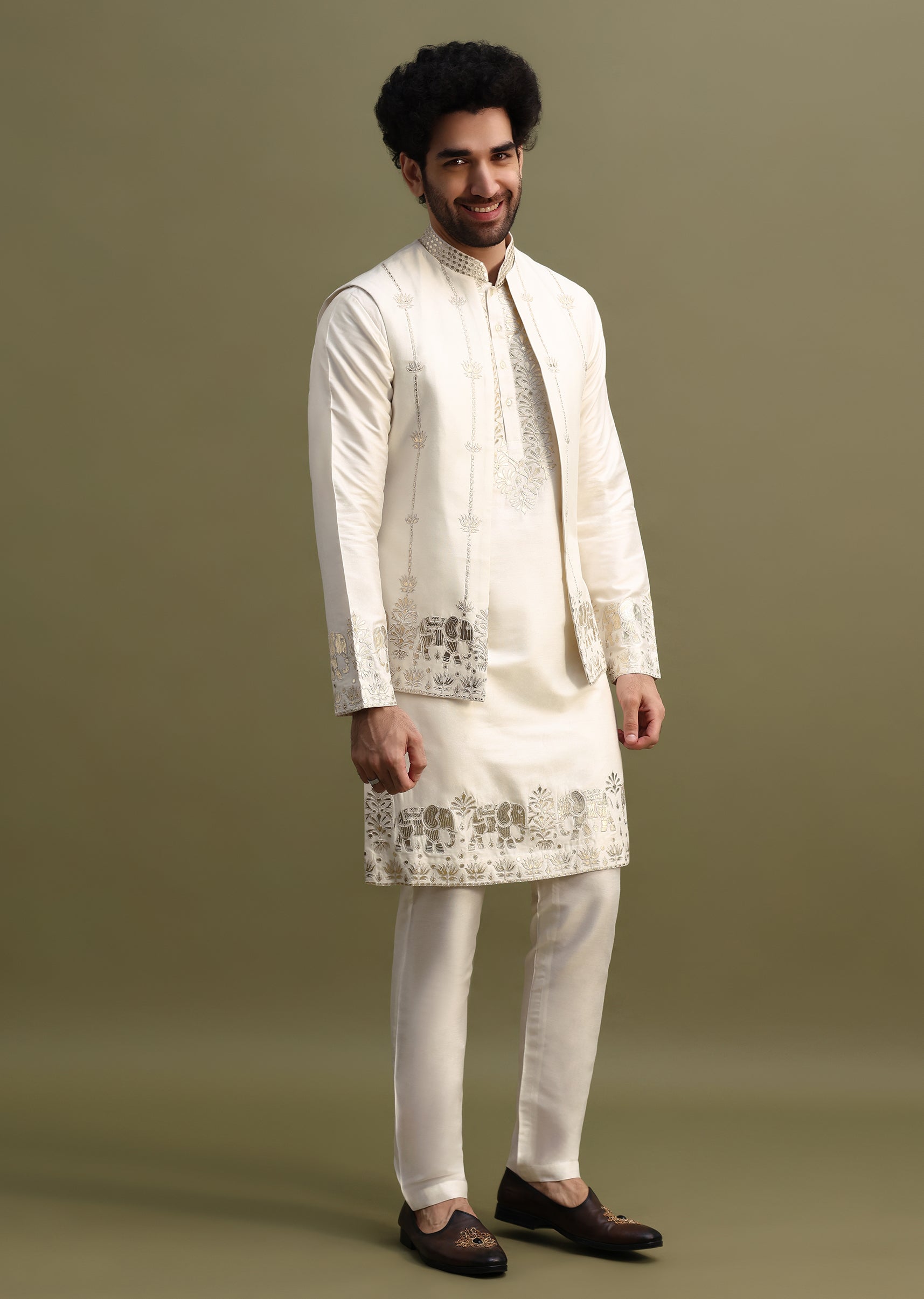 White_Gold_Foil_Apllique_Work_On_Kurta_Jacket_Set-SG235594_7_65f40d0f-75da-4d98-a9c2-d08b9289ea7c.jpg
