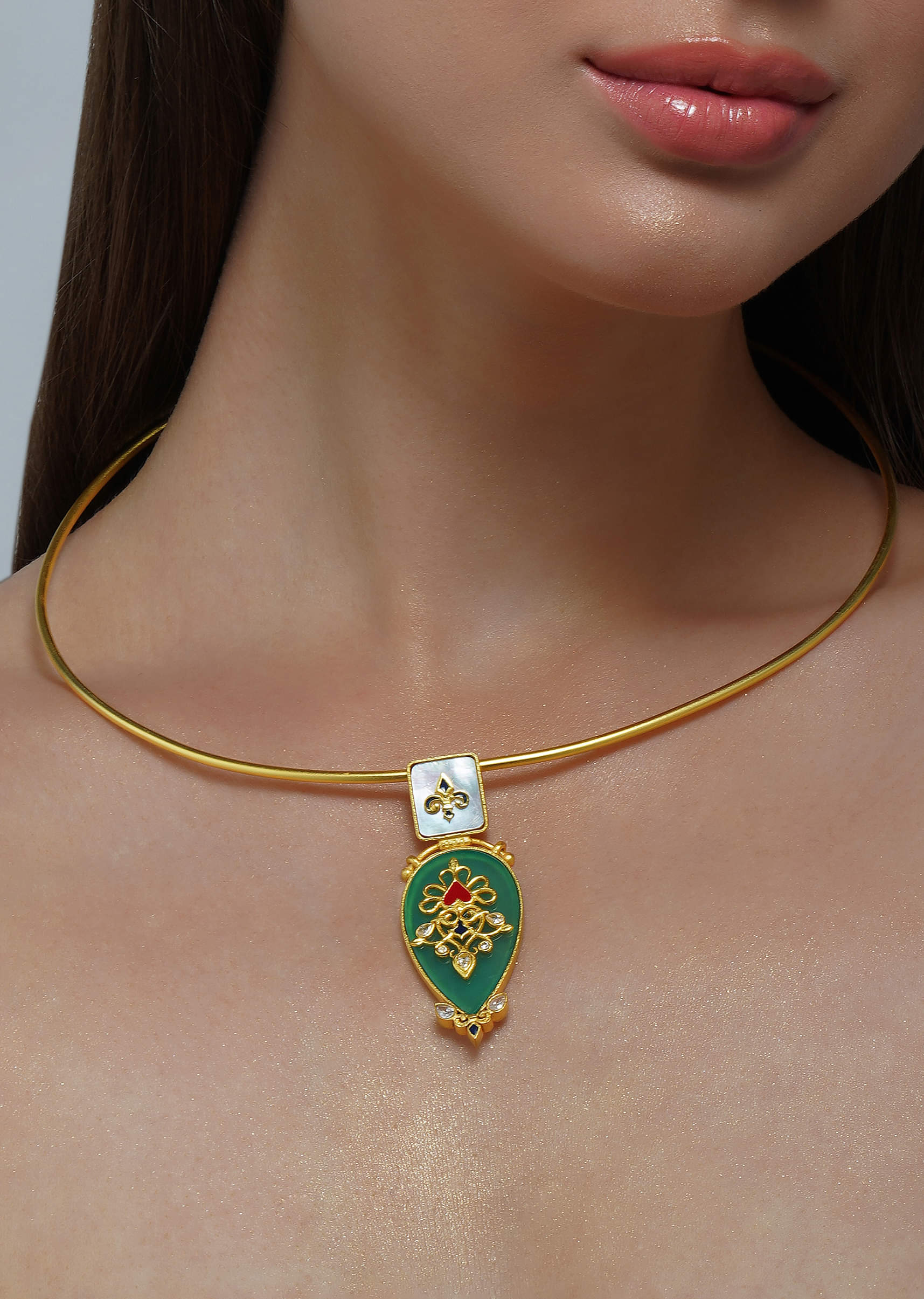 antique_gold_green_collar_necklace_with_zircon_embellishment-sg293348_2_95b55654-82bc-4990-845d-1c399b090071.jpg