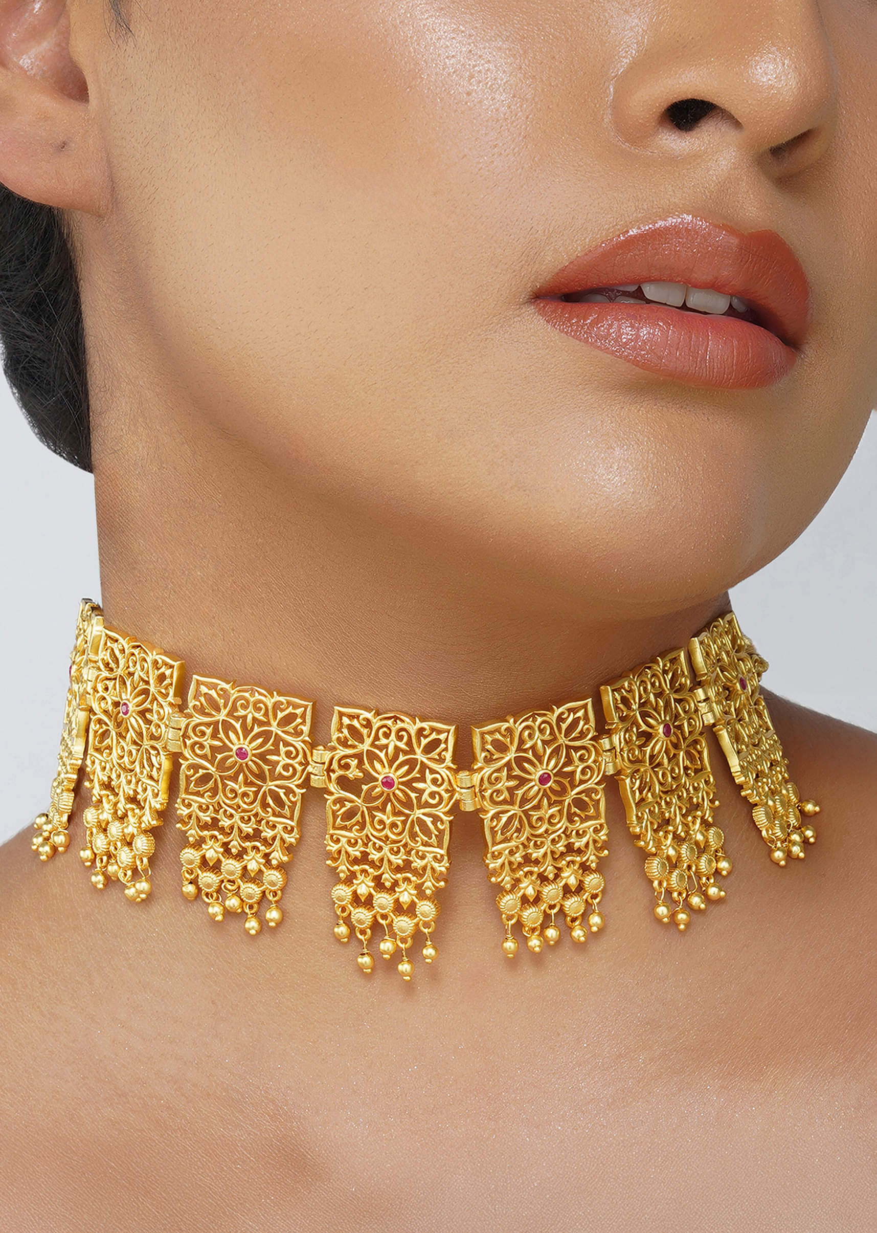 antique_gold_mix_metal_zircon_choker_necklace-sg293388_2_abe4779a-6965-4a59-8d75-d4eb8eb5b378.jpg