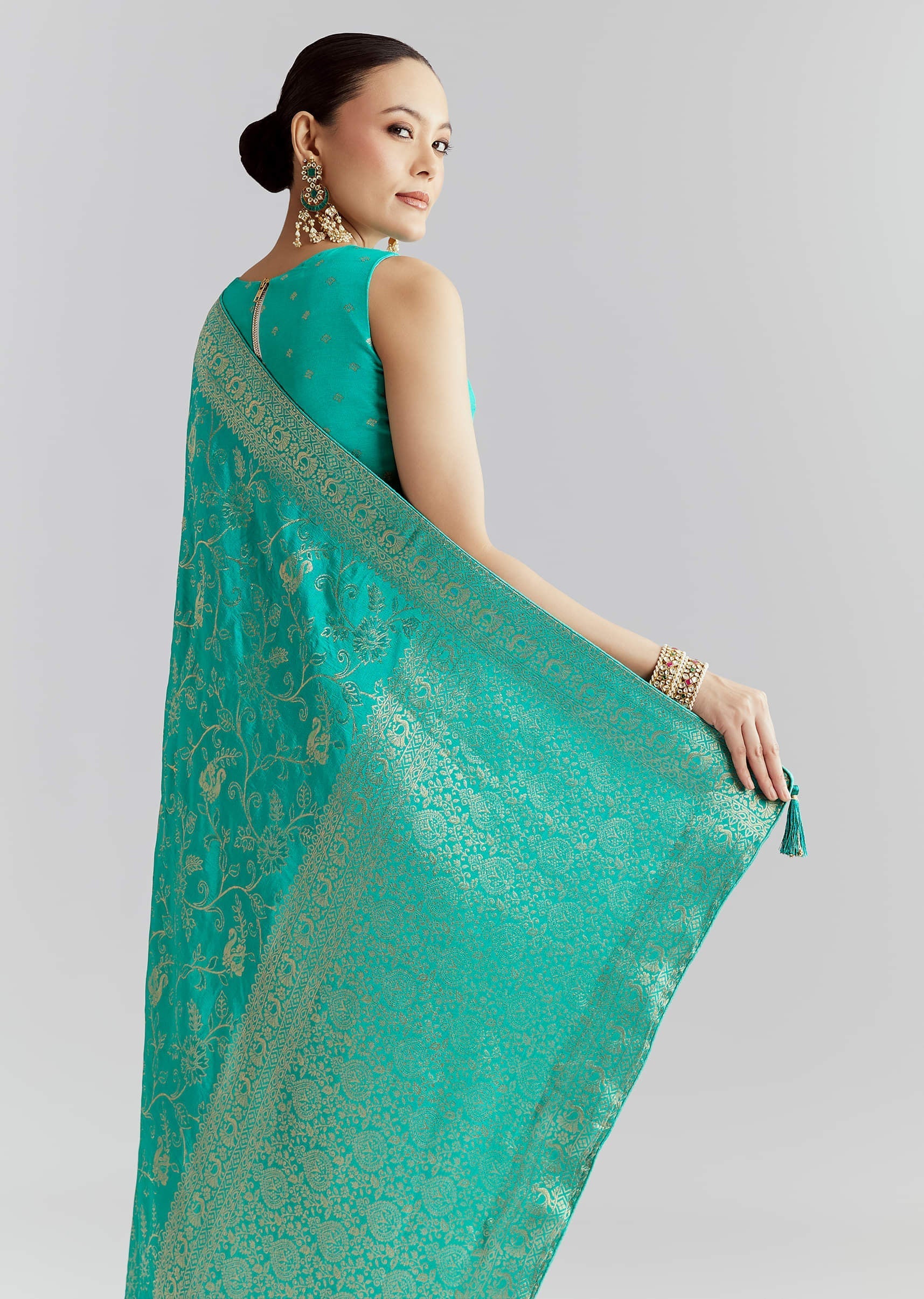 aqua-blue-dola-silk-woven-saree-with-floral-jaal-work-sg350508-6.jpg