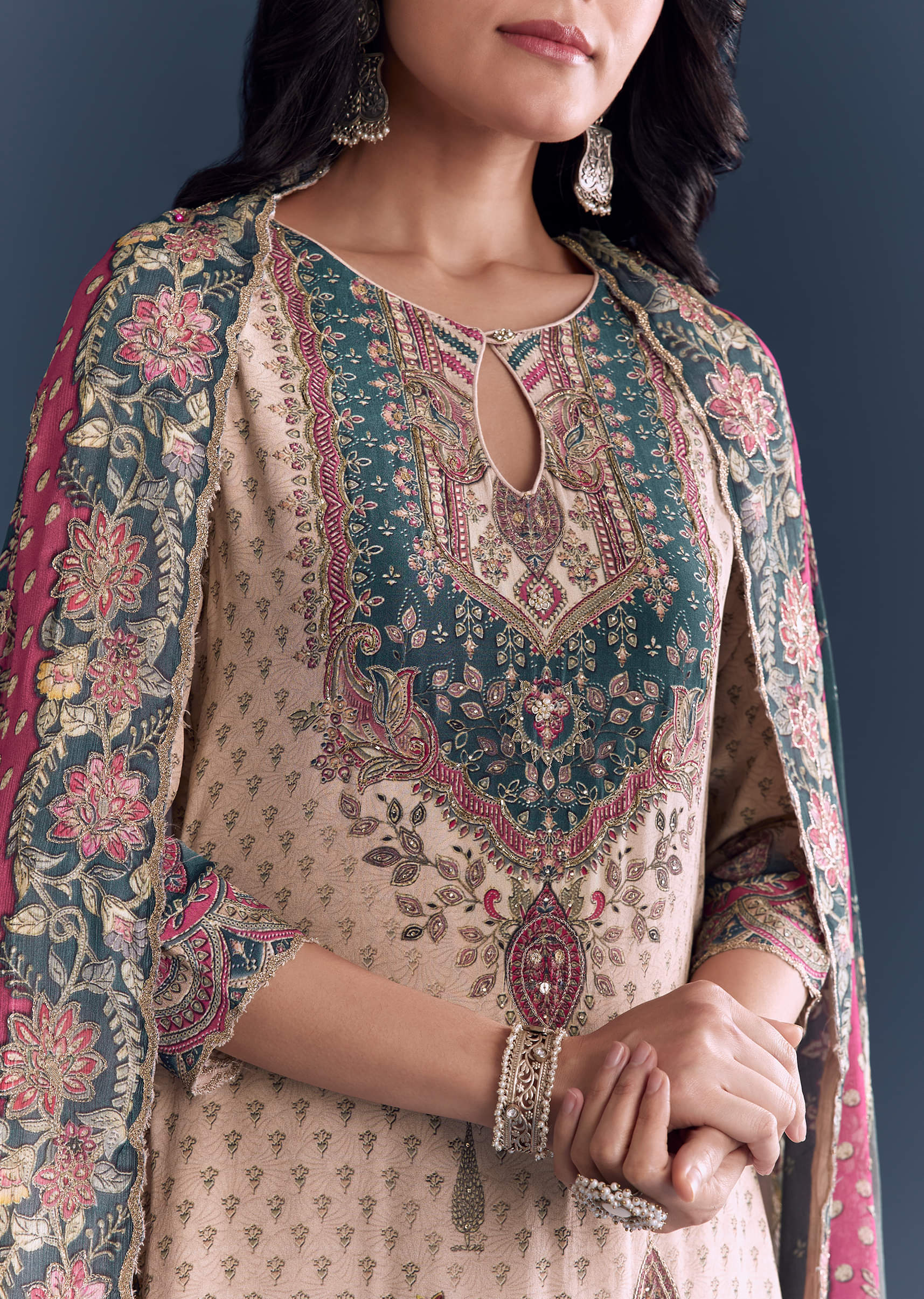 baby-pink-crepe-kurta-set-with-indie-print-and-zari-work-sg339832-2.jpg