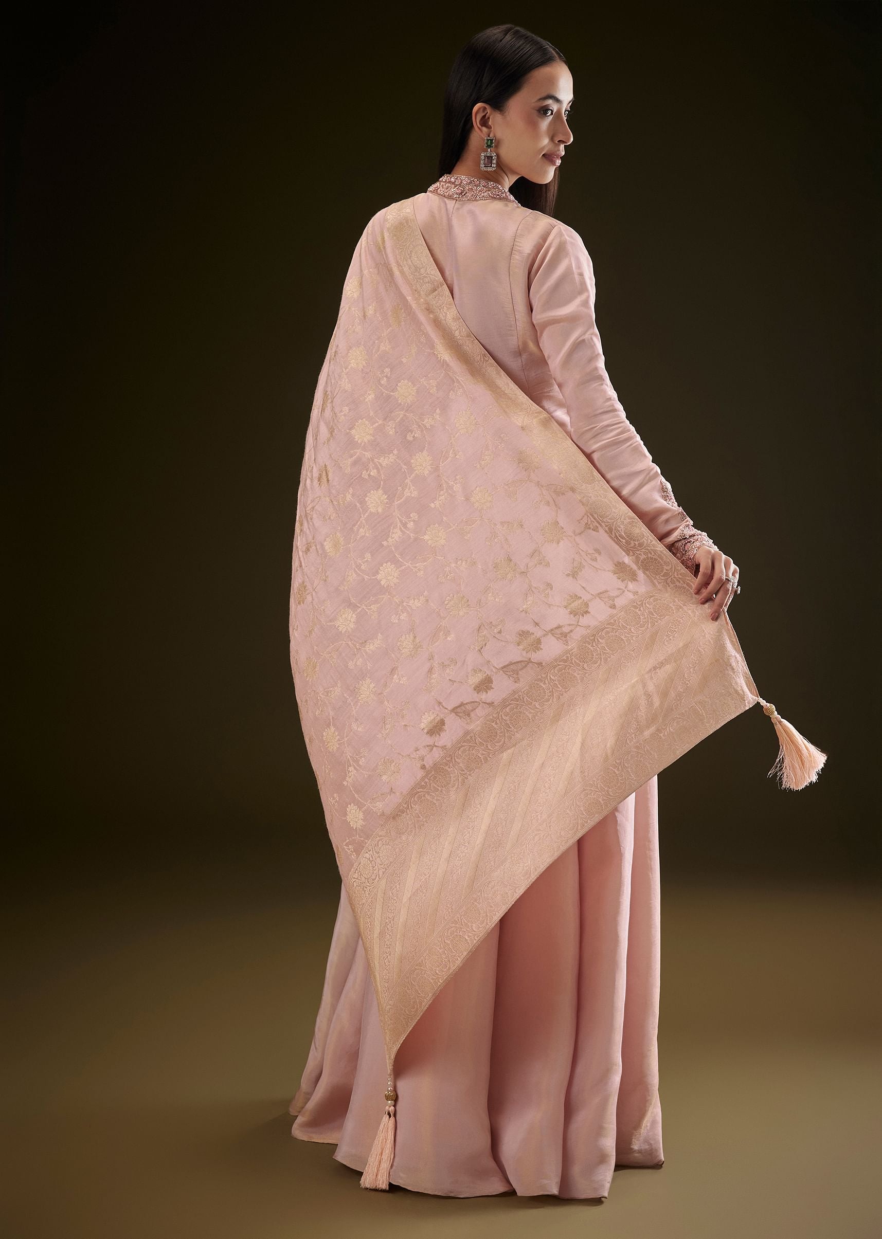 baby-pink-v-neck-anarkali-with-printed-dupatta-sg304001-2_4d50cf29-650c-4b63-8090-941736a3e779.jpg