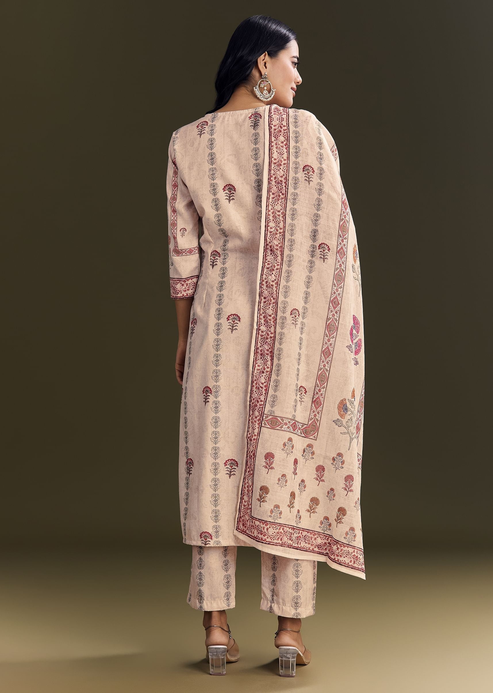 beige-cotton-block-print-kurta-set-with-printed-dupatta-sg313272-5_07cb403e-c537-4974-b401-64993916aad0.jpg