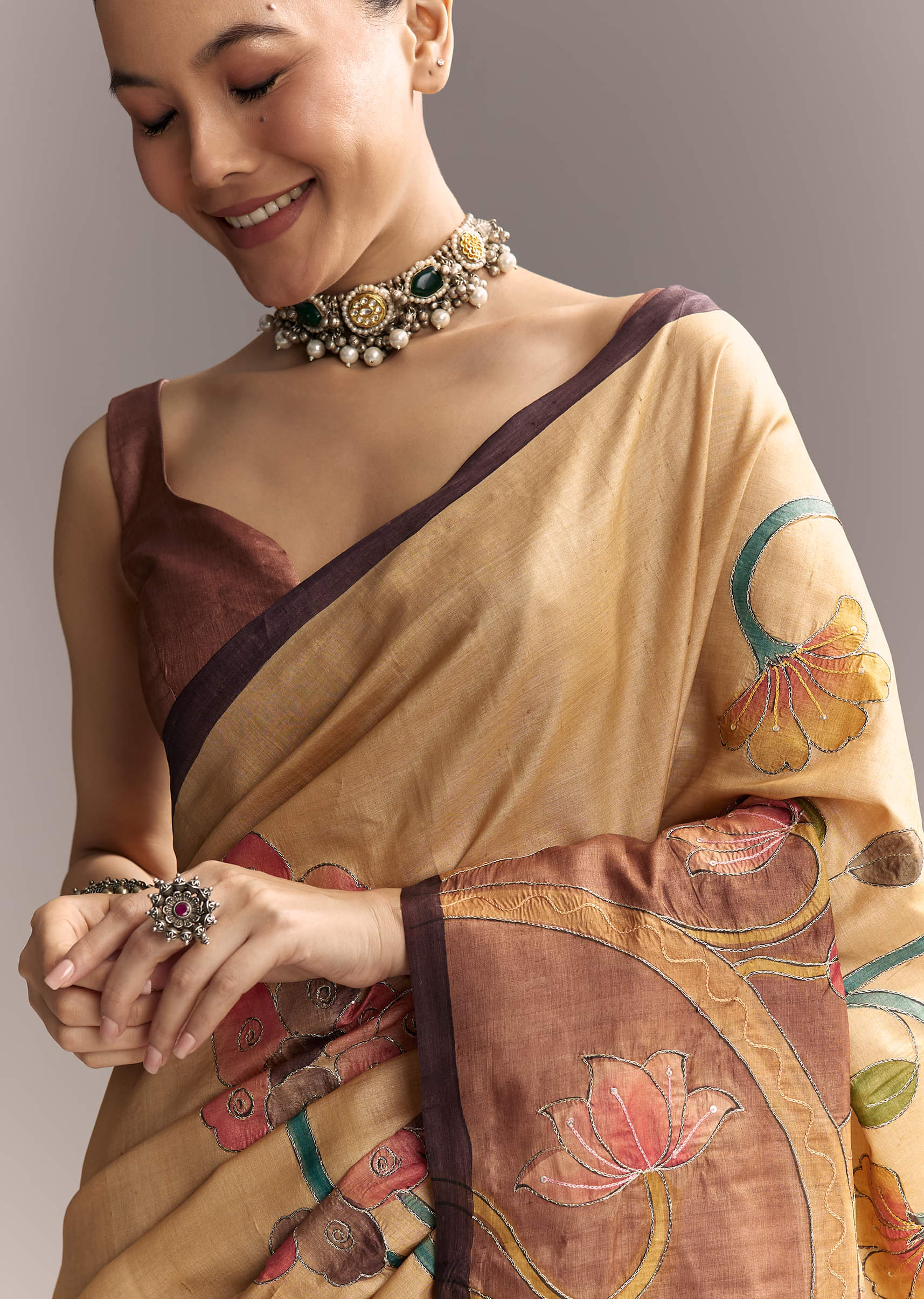 beige-cotton-saree-with-hand-painted-motifs-and-brown-border-sg317778-2.jpg