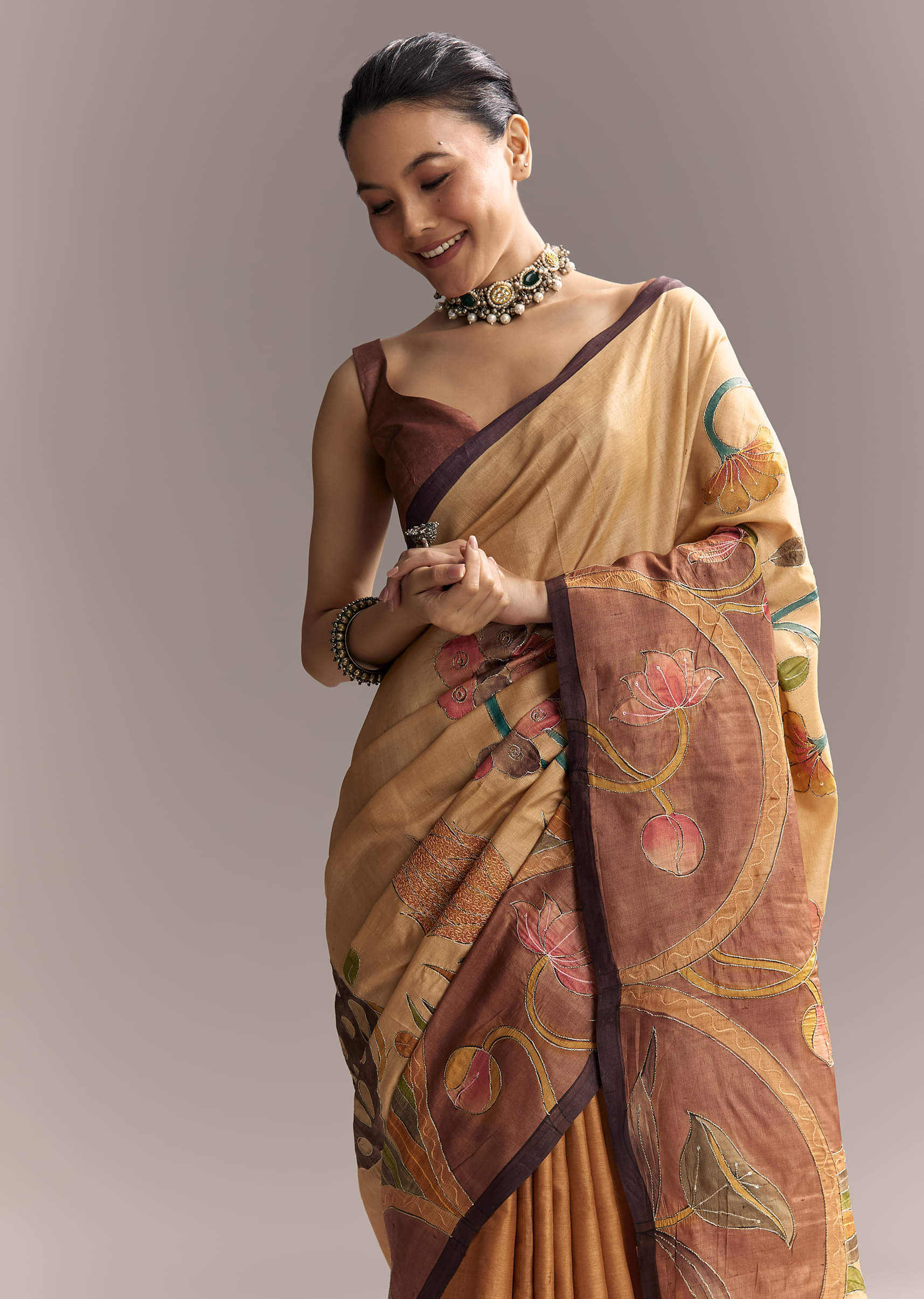 beige-cotton-saree-with-hand-painted-motifs-and-brown-border-sg317778-5.jpg