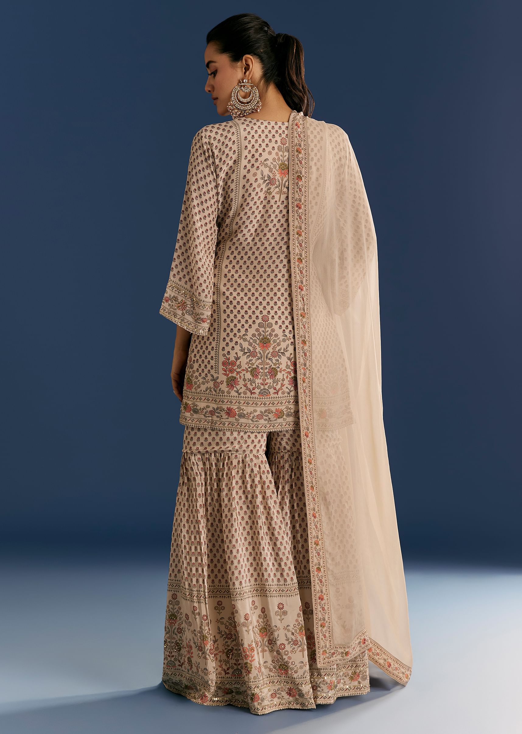beige-crepe-printed-kurta-sharara-with-dupatta-and-potli-bag-sg305955-5_26a13d23-3f07-40e7-8c45-5dadc887dd38.jpg