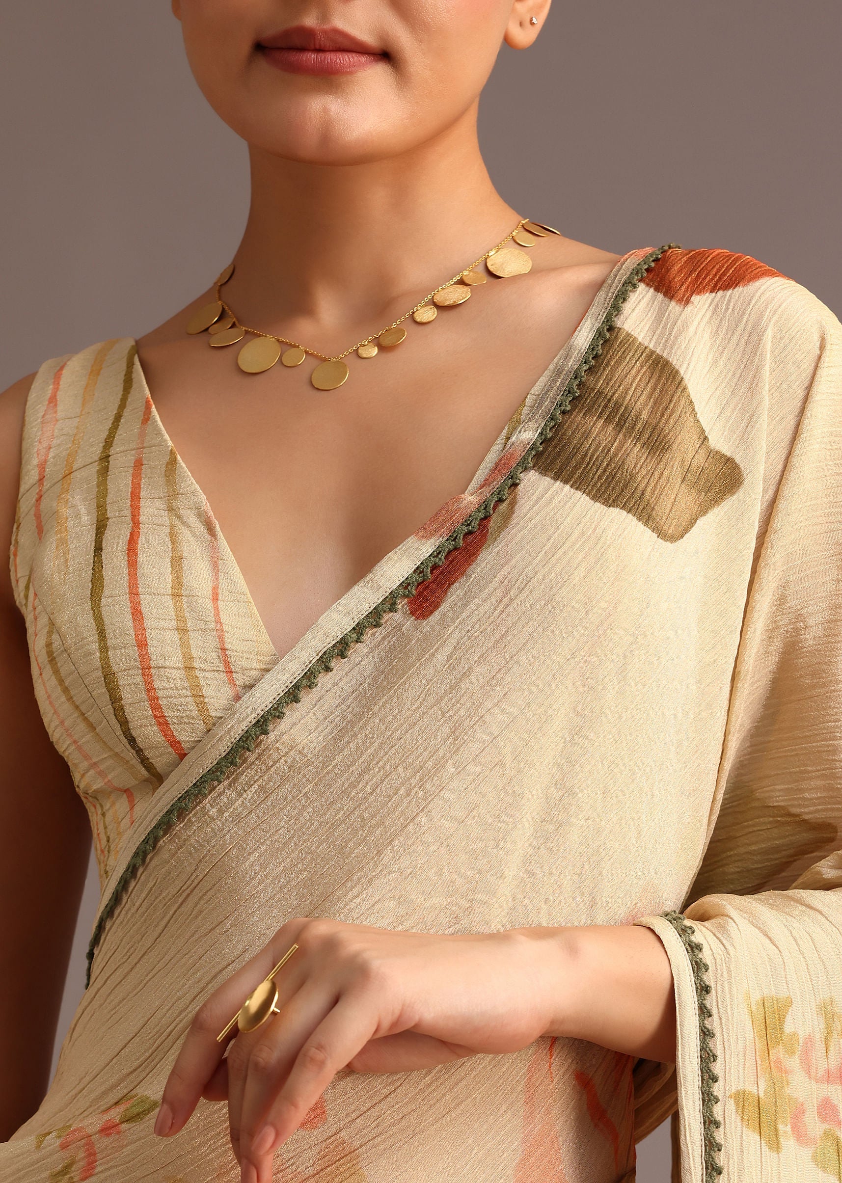 beige-crushed-abstract-print-saree-with-lace-pallu-border-sg257828_6_162661f5-77b4-4f28-8ba0-8b02a222e2c4.jpg