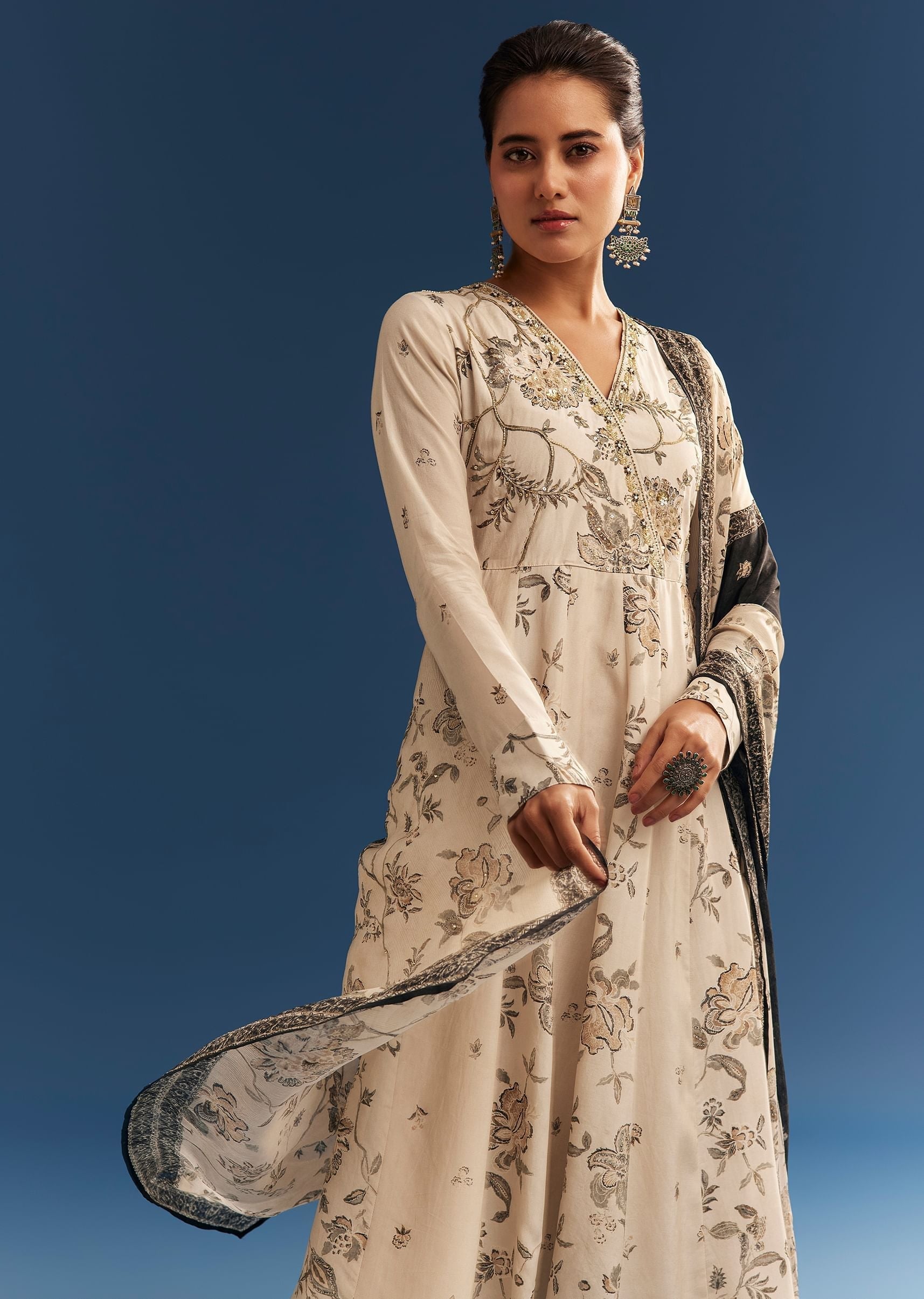 beige-floral-printed-crepe-anarkali-set-with-embroidered-neckline-sg305439-4_9335ca19-99b7-4c30-94d6-d71dbccf66d4.jpg