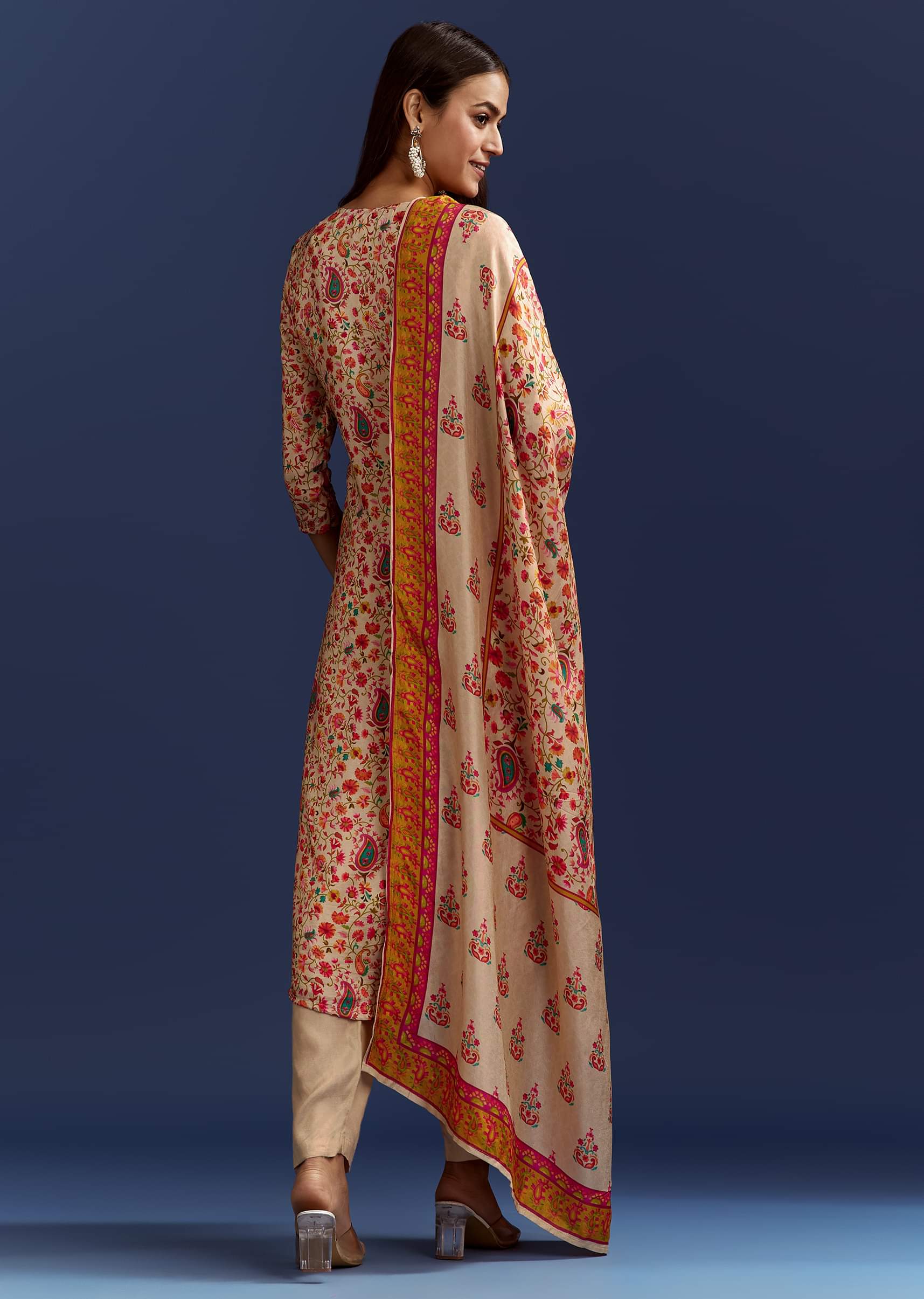 beige-floral-printed-kurta-and-dupatta-with-cut-dana-and-zardosi-work-sg313843-5_225fc3e8-69cd-41eb-81c3-27ad42e1484a.jpg