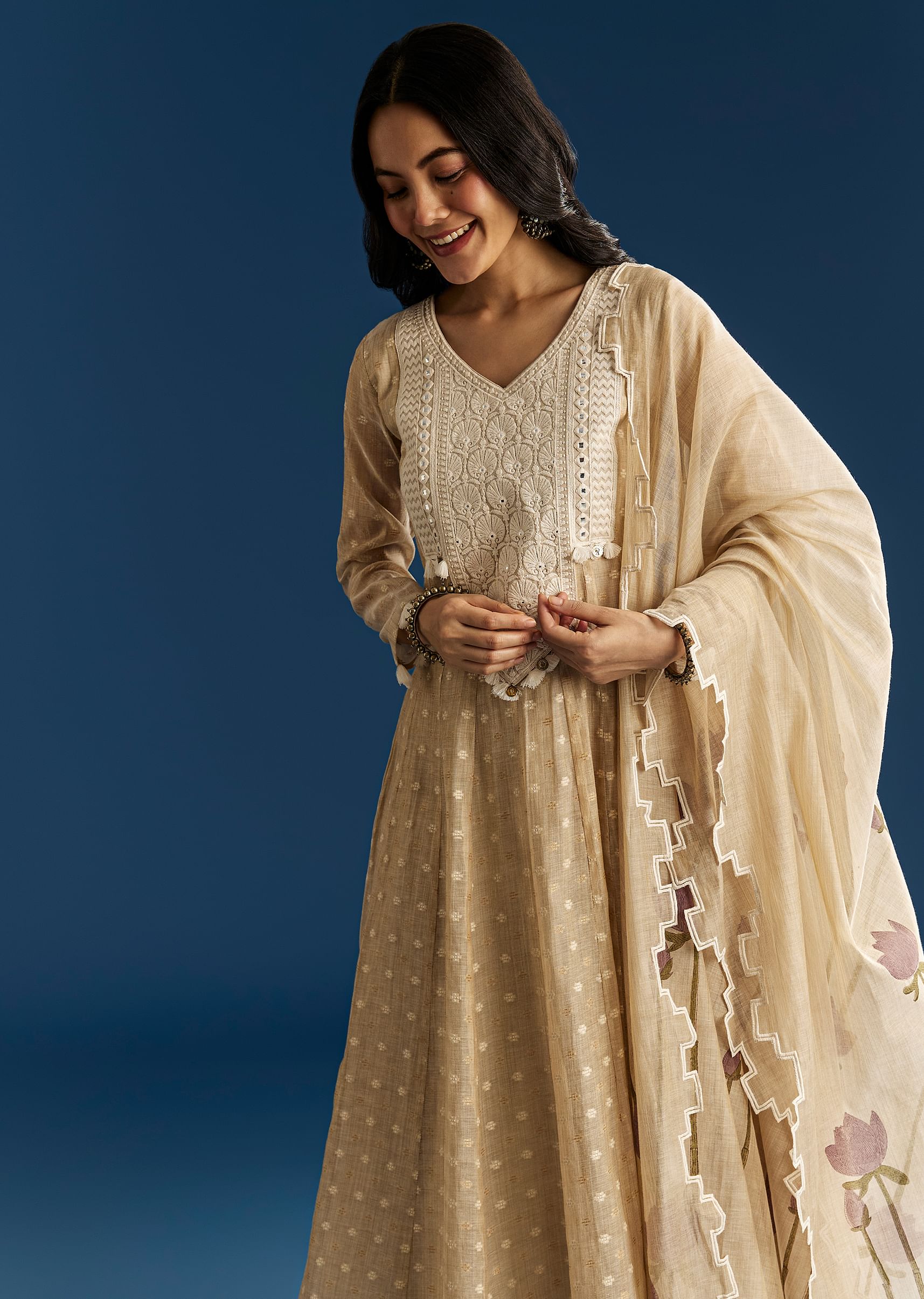 beige-jamdani-anarkali-set-with-thread-work-yoke-and-floral-dupatta-sg305552-1_837835a6-ecef-4d33-8706-3479bf13699b.jpg