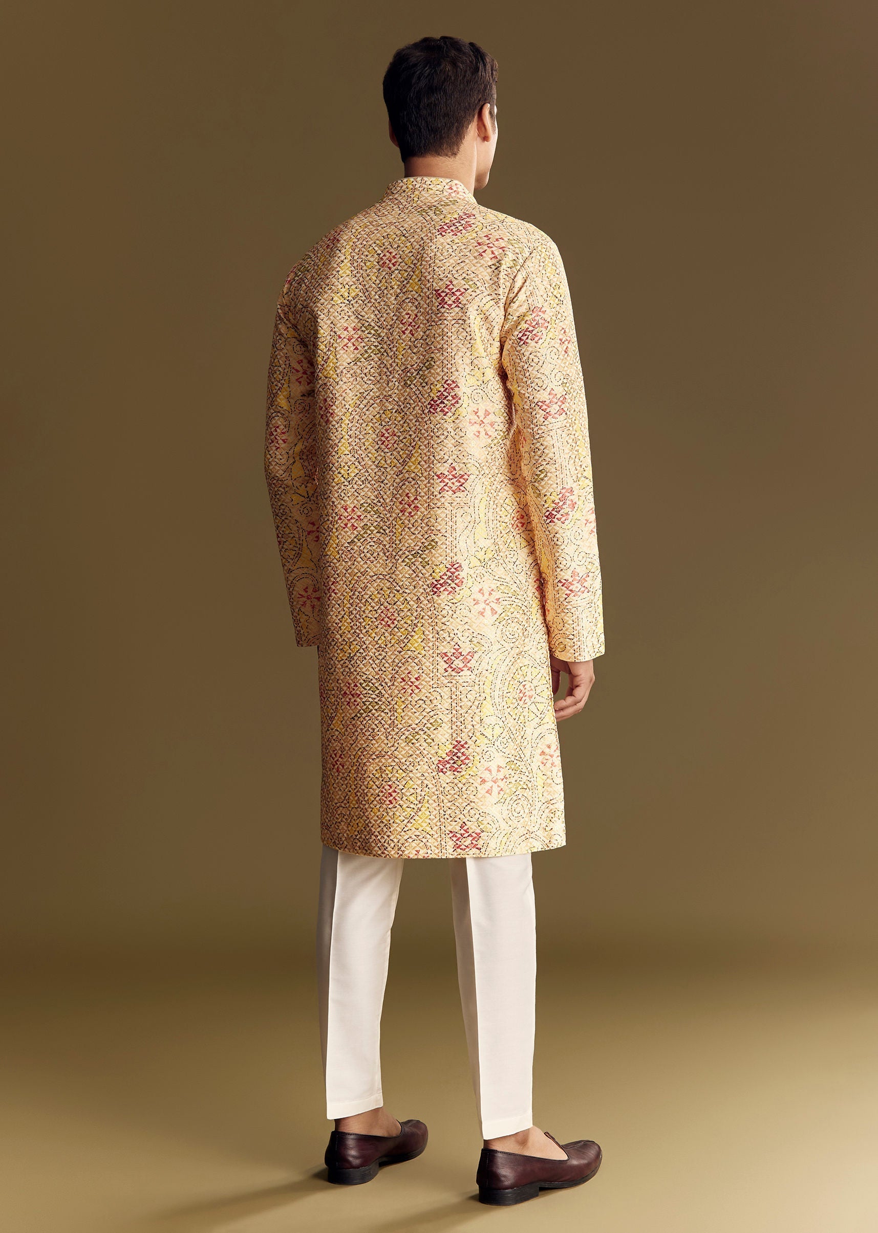 beige-linen-kurta-set-with-minimalist-detailing-sg321436-5_b9686260-911a-4c6c-a83a-b1737aa7ff8c.jpg