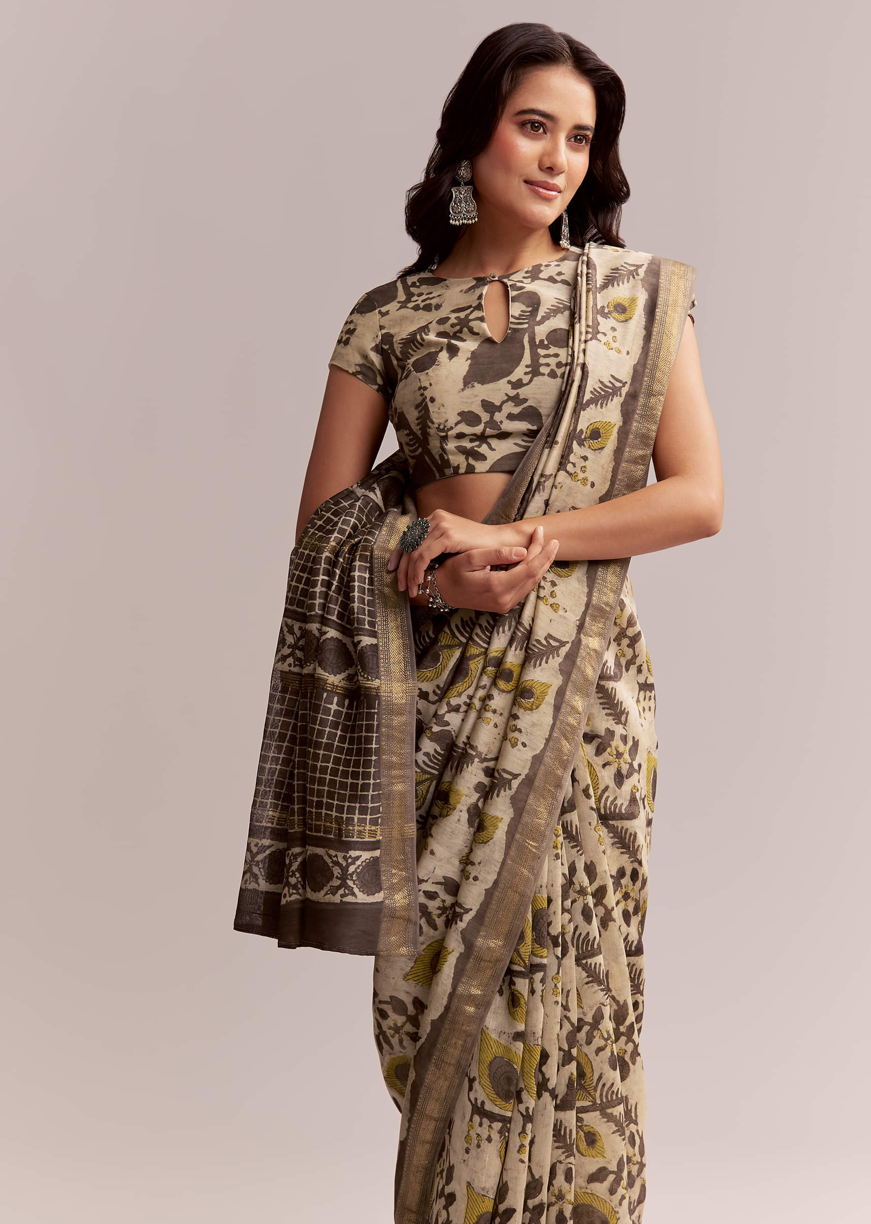 beige-linen-printed-saree-with-hand-block-ajrakh-print-sg314788-5.jpg