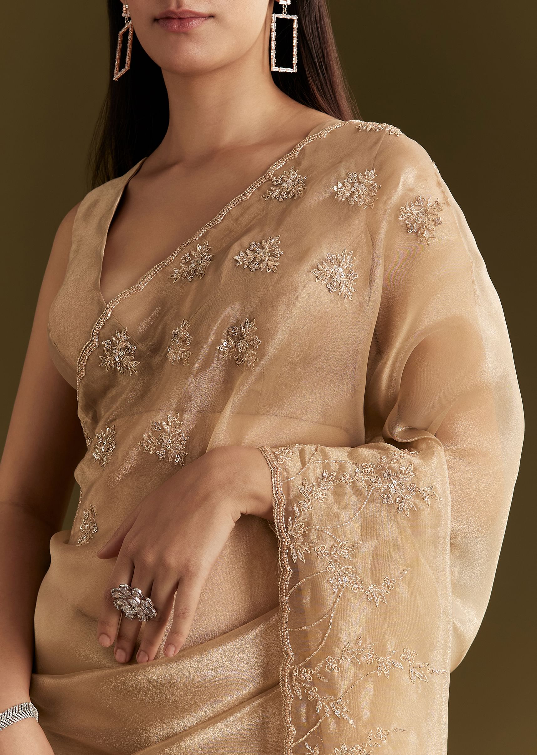beige-tissue-saree-with-heavy-cutdana-and-beads-embroidery-sg293910-5_4263b544-3500-485b-b0fc-6a0c80ef6dc3.jpg