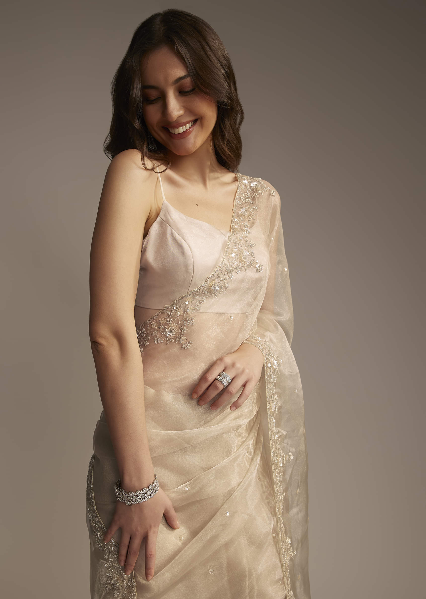 beige-tissue-saree-with-sequin-cutdana-embroidery-sg325655-5.jpg
