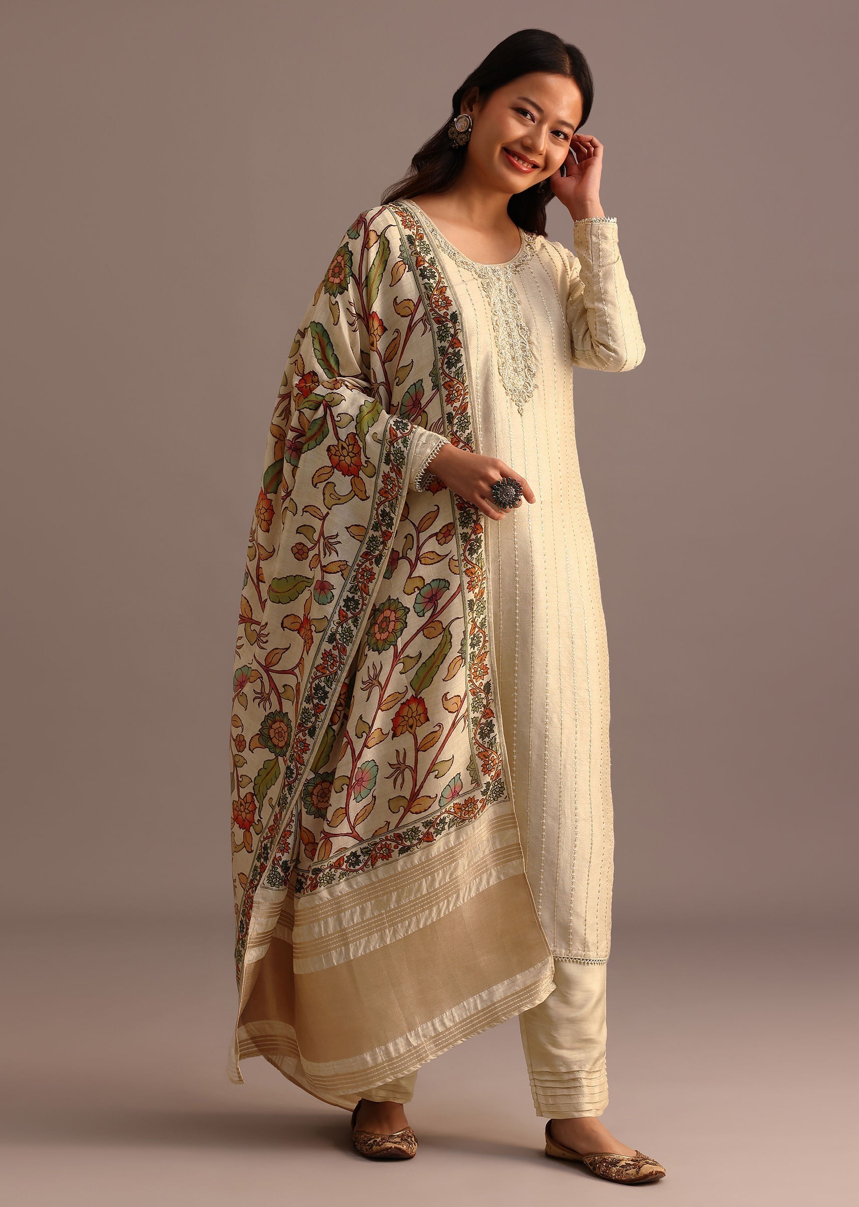 beige_embroidered_kurti_pant_set_with_kalamkari_printed_chanderi-sg273381_5_e10176e2-acda-4e5f-a4dc-e1cb06f3bbcc.jpg