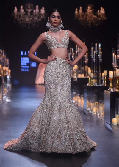 beige_fish-cut_trail_lehenga-sg183995_1_1ec0ffe8-f4ed-47db-a06f-58a648f66ed5.jpg
