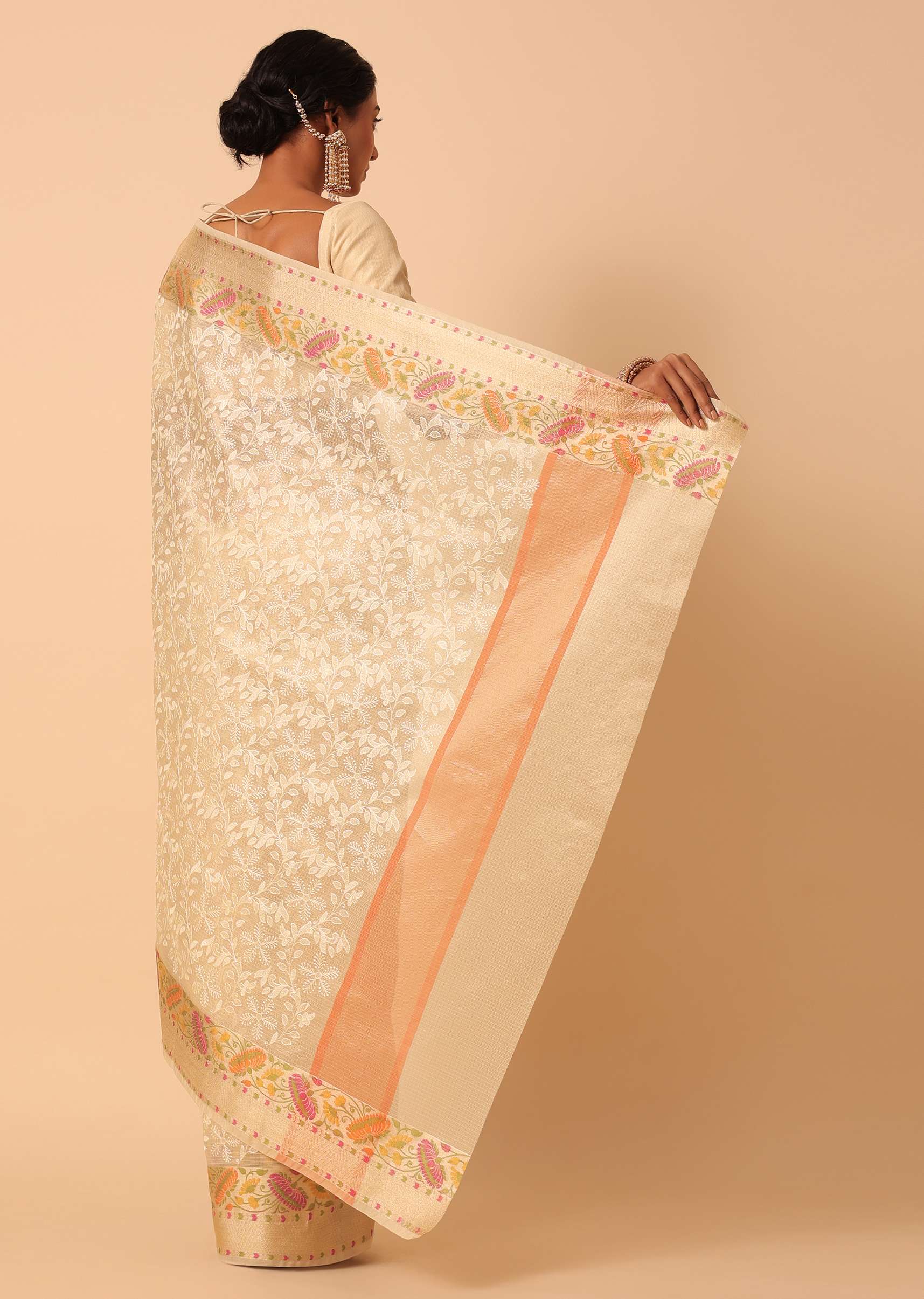 beige_saree_in_kora_silk_with_floral-sg189892_4_f4e1b7e0-f35f-4422-a4fc-68f4e557f210.jpg