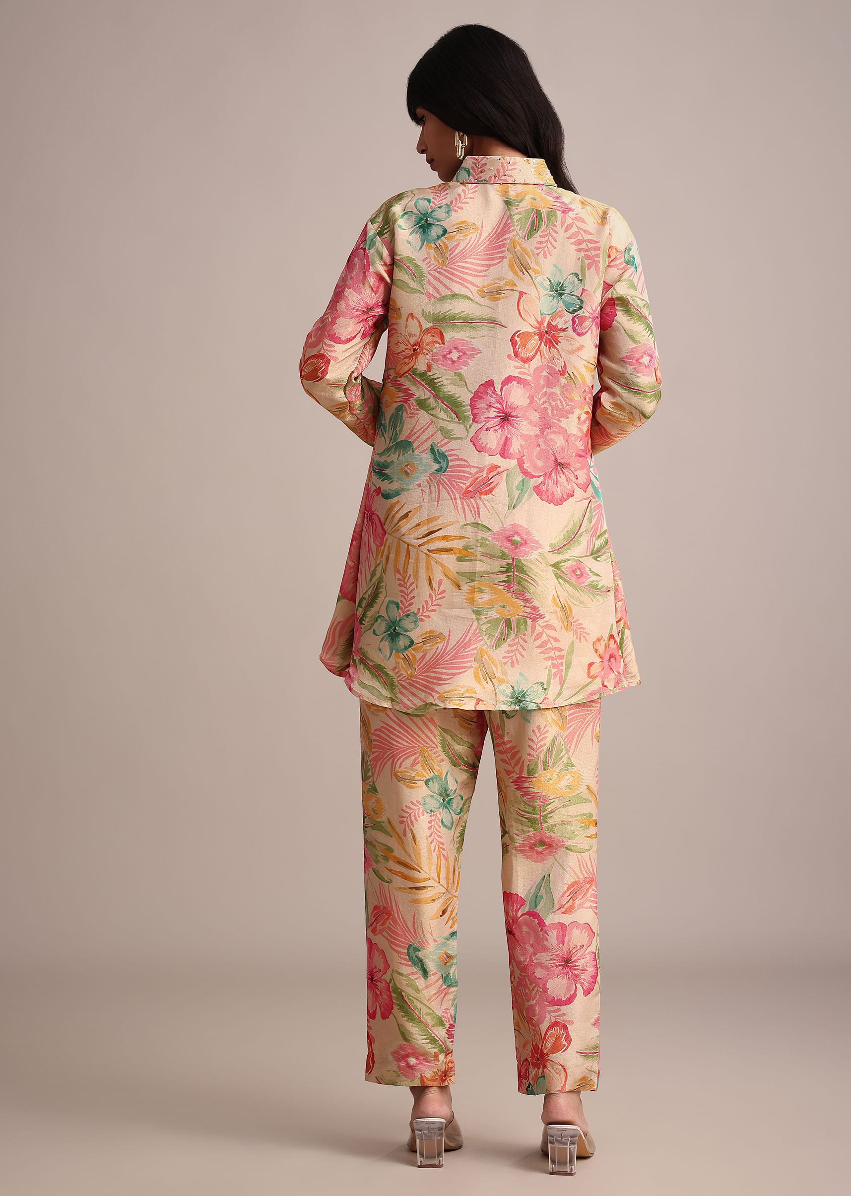 beige_tissue_shirt_pant_set_with_floral_print-sg281654_14_6b15d6b6-ba2d-4836-810e-6c0364ccf63e.jpg
