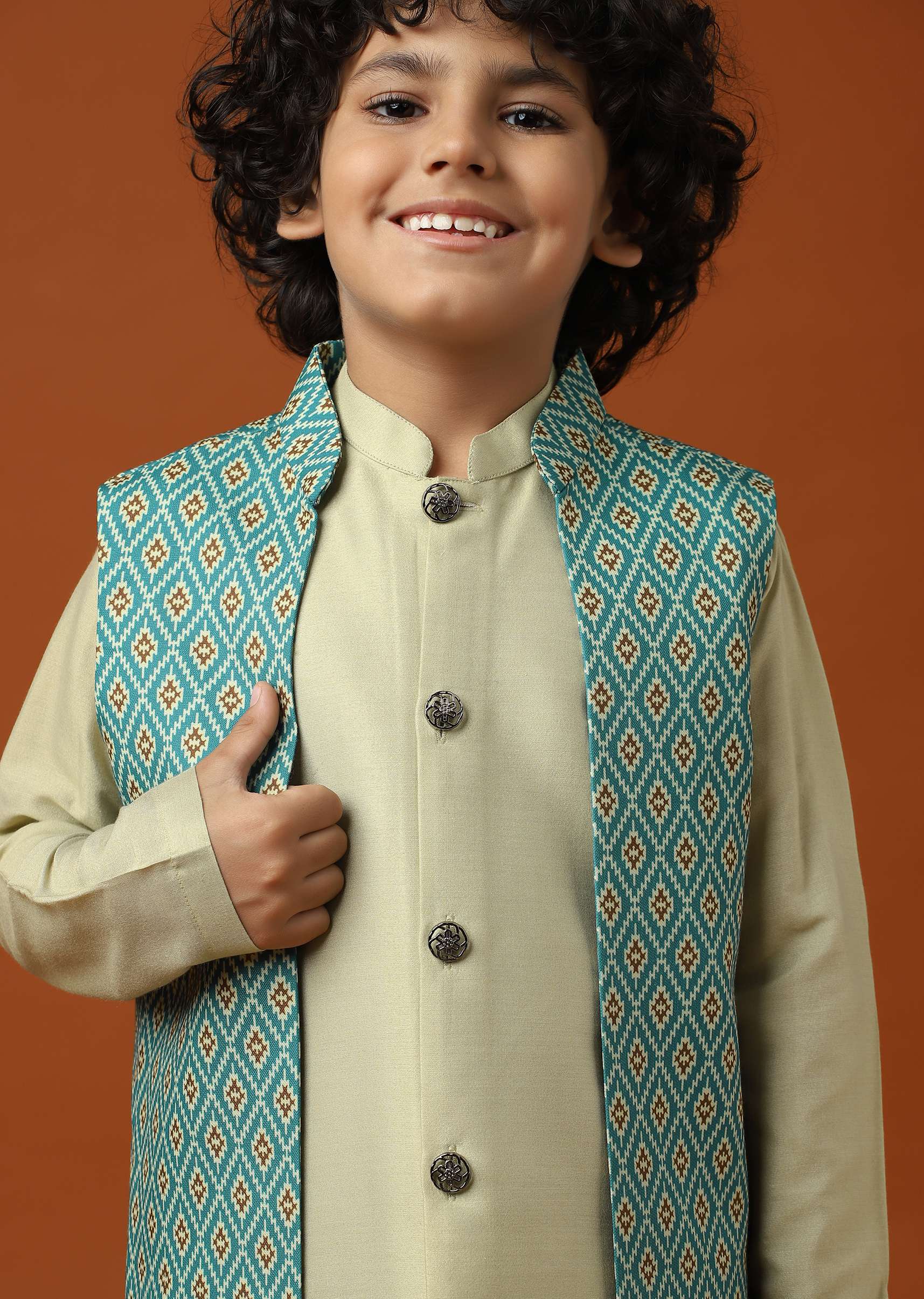 beige_white_patola_printed_jacket_and_kurta_set-sg154780_2_1c45f122-167f-4d38-b6a9-2d801bfc2676.jpg