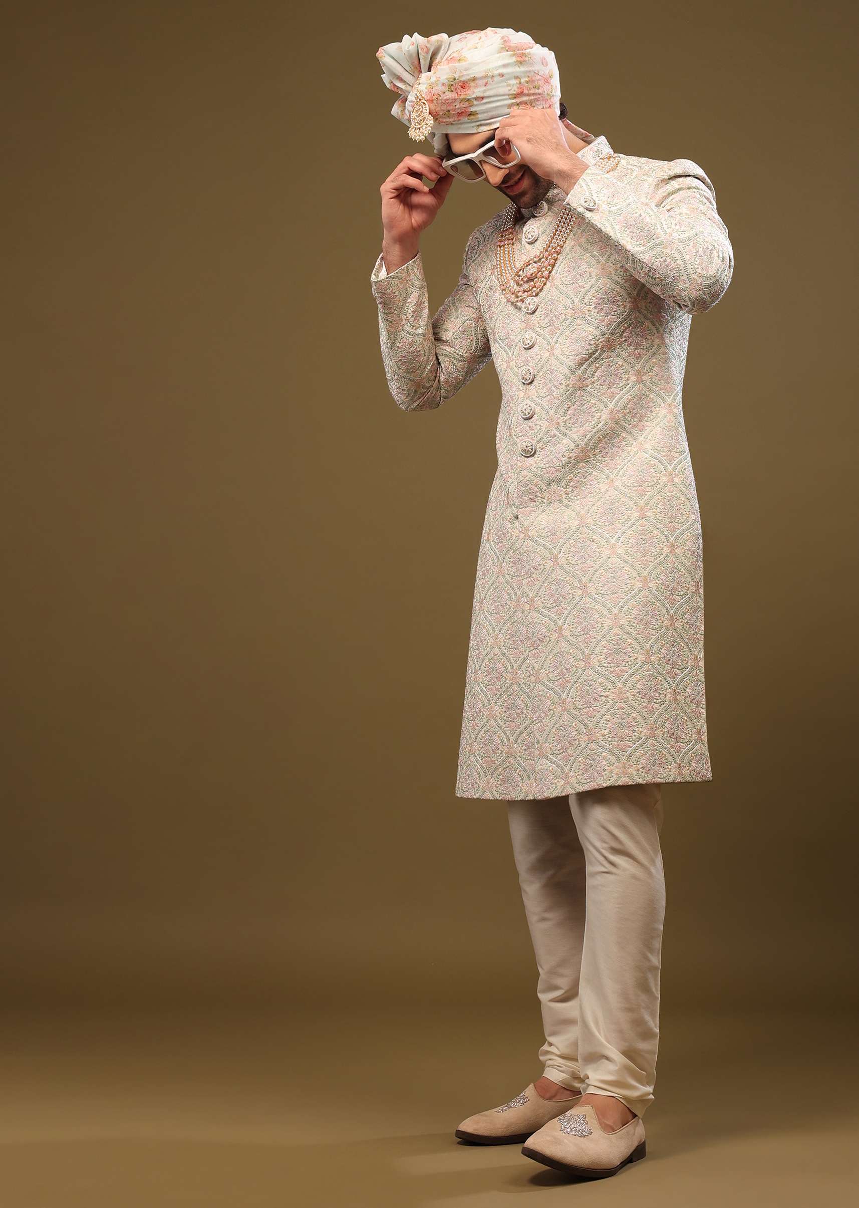 birch_white_thread_embroidered_silk_sherwani-sg135641_5_33c0de02-a2bf-46a1-85b4-e4d3195c276f.jpg