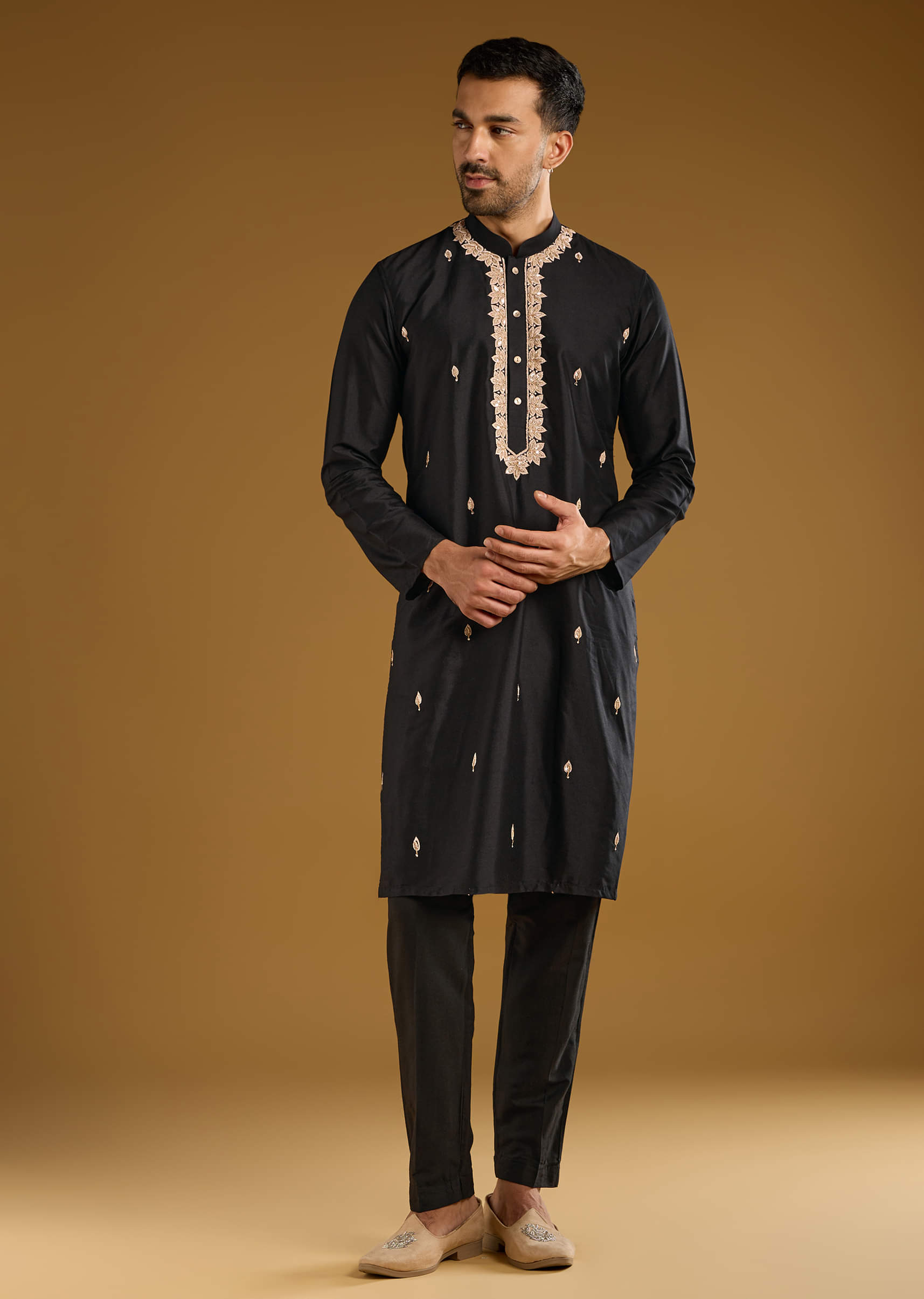 black-banarasi-silk-kurta-set-for-men-with-aari-and-zardosi-work-sg350985-3.jpg