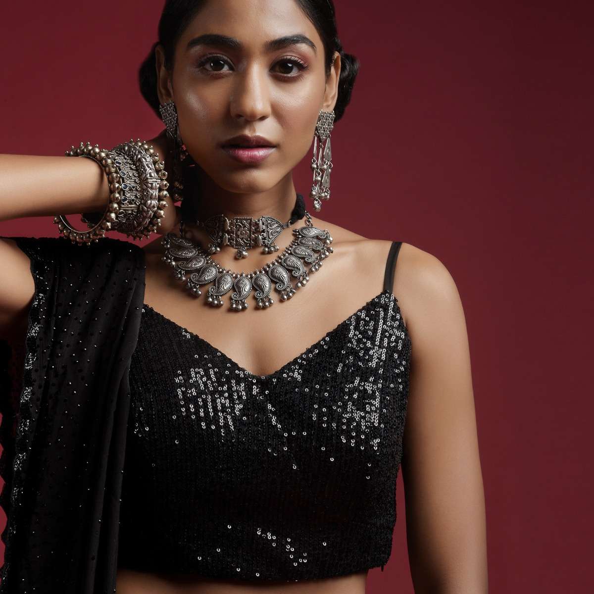 black-blouse-in-sequins-fabric-with-strap-sleeves-and-v-neckline-online_-kalki-fashion-m001bldy40y-sg57016_5__1_2e84b3c8-ce3c-4ba0-be49-300699132954.jpg