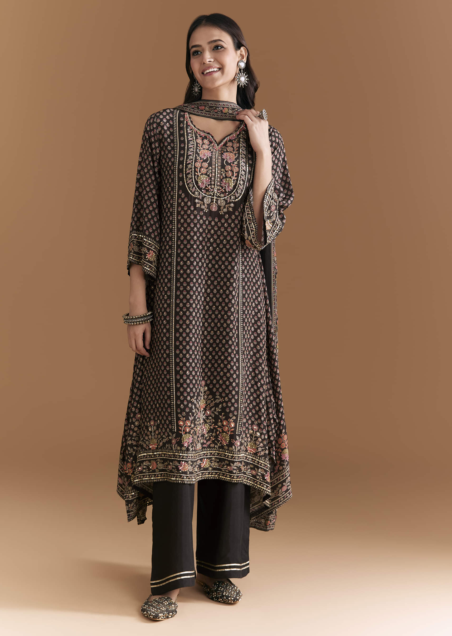black-crepe-kurta-set-with-indie-print-and-stone-work-1.jpg
