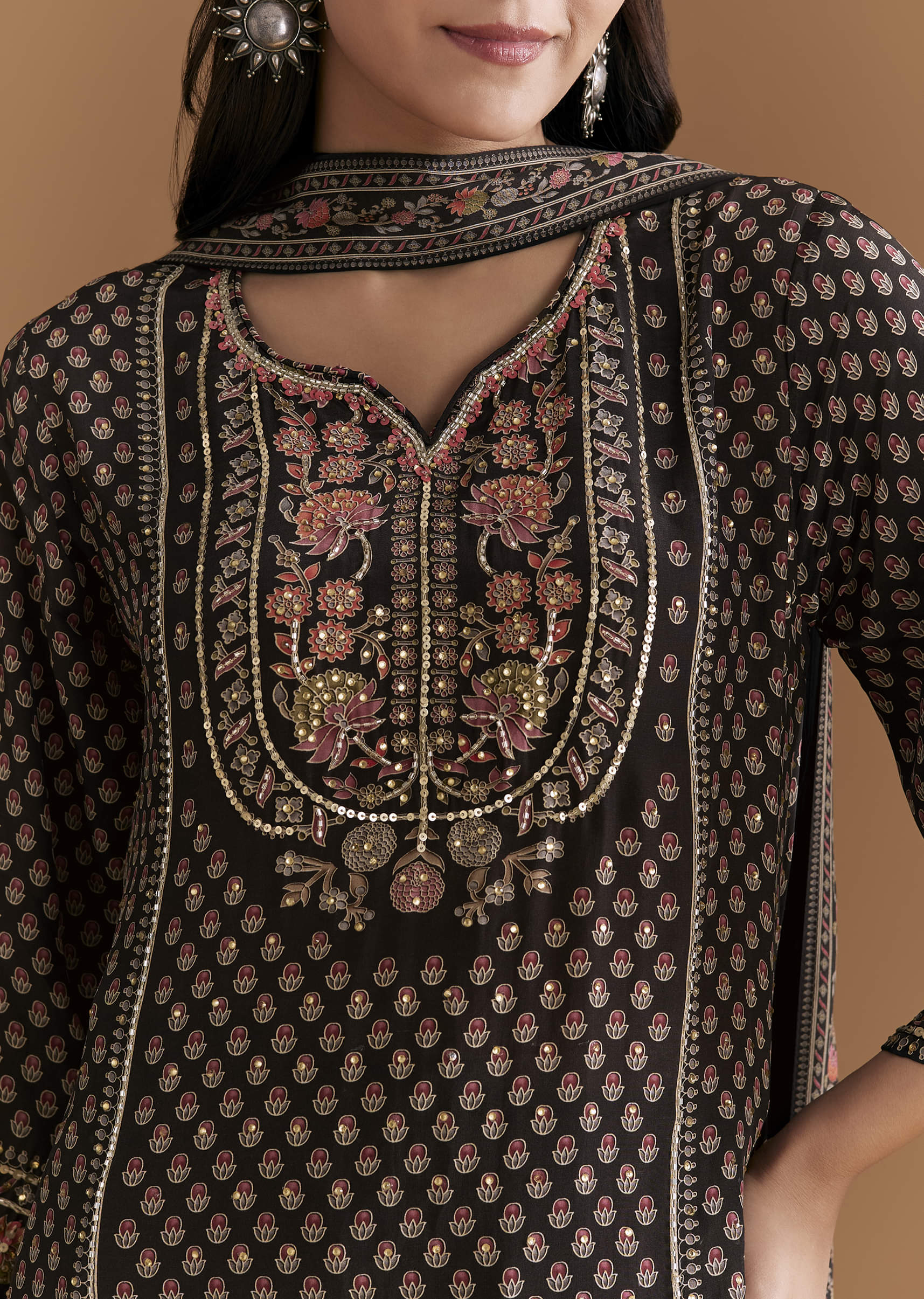 black-crepe-kurta-set-with-indie-print-and-stone-work-2.jpg