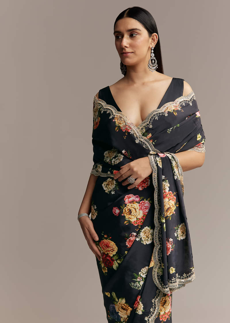 black-crepe-saree-with-floral-digital-print-and-sequin-border-sg328004-5.jpg
