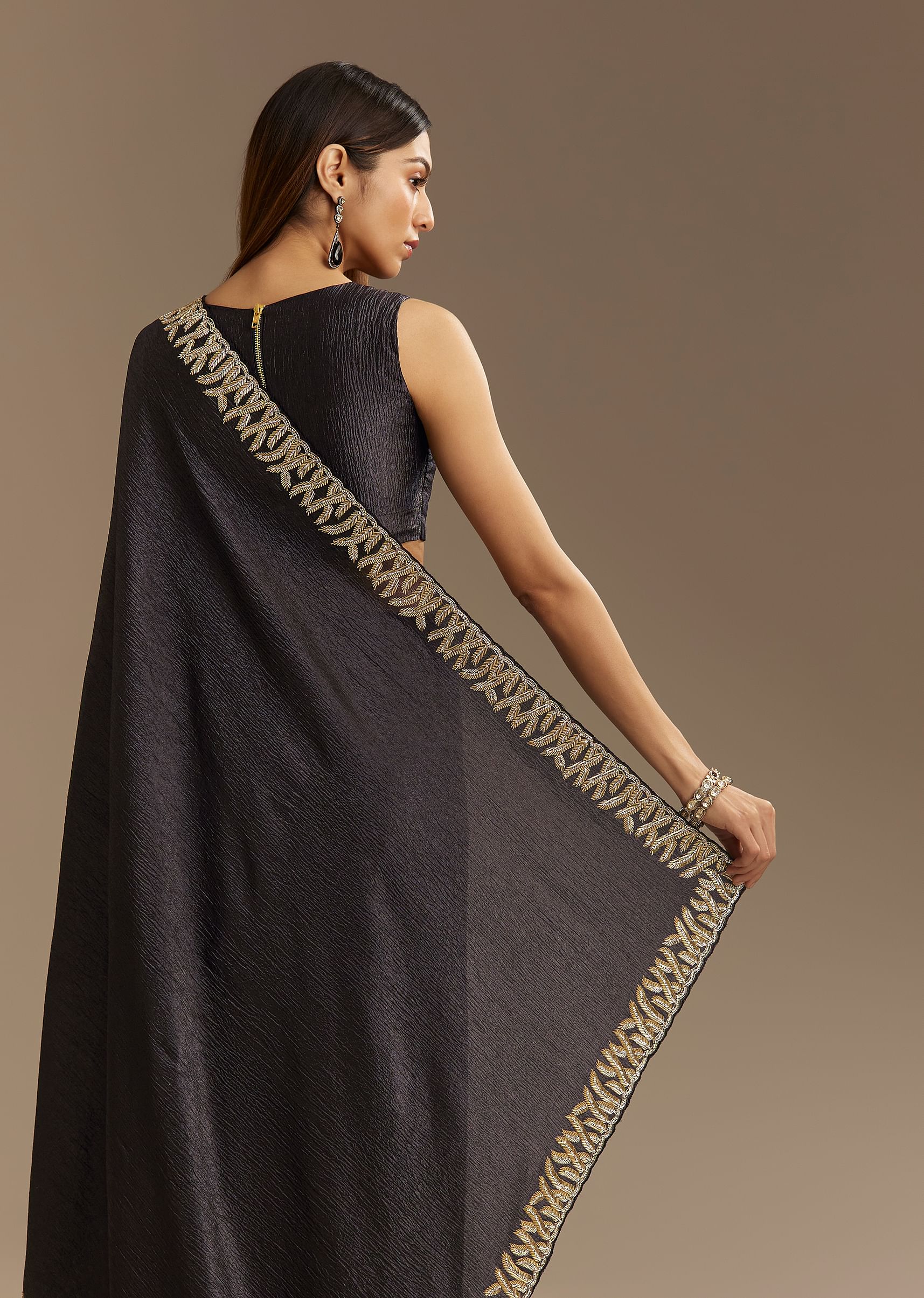 black-crushed-tissue-saree-with-scallop-border-and-stone-embroidery-sg294662-7_3c75f202-31fb-48b5-8af6-1523ce075326.jpg