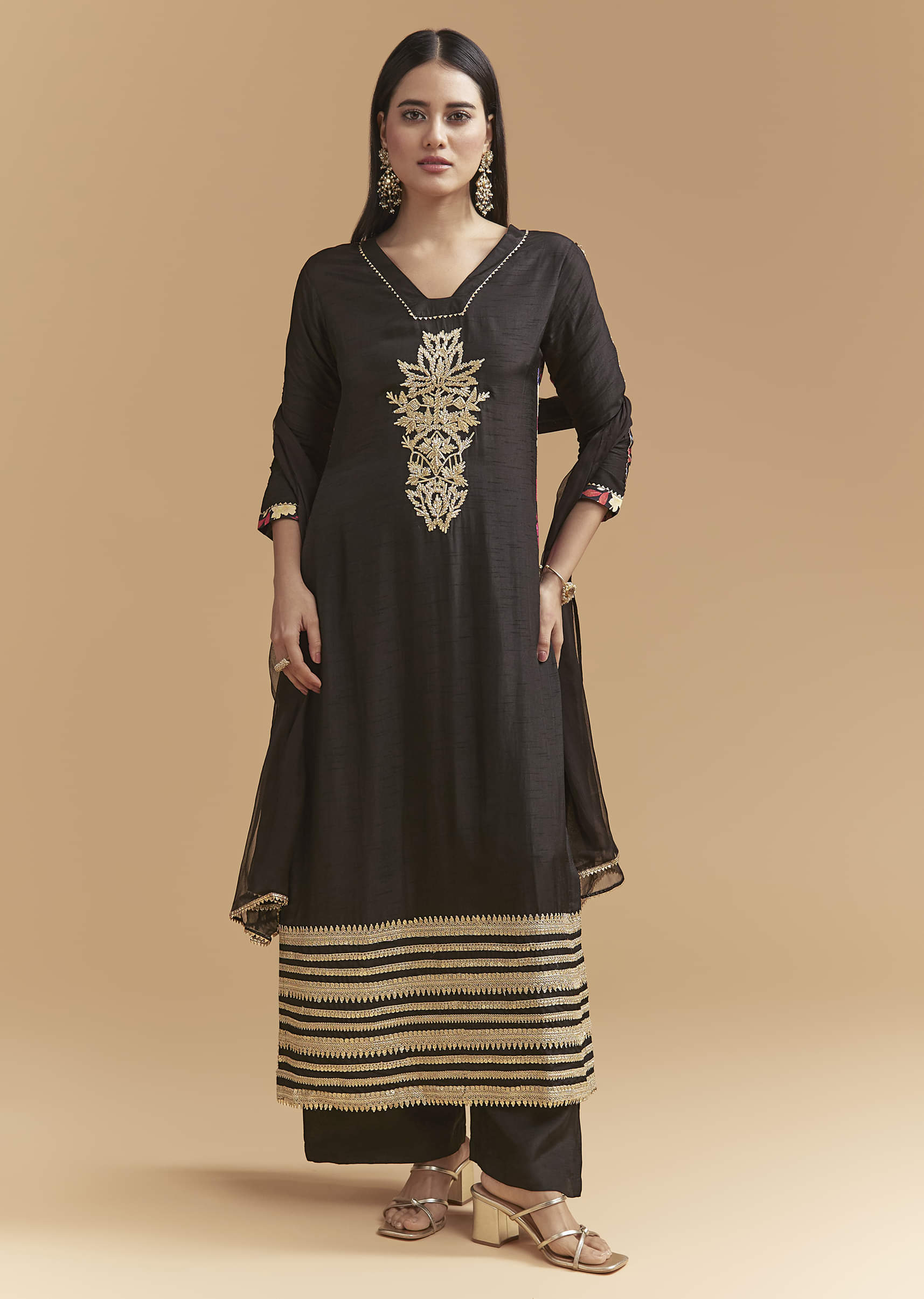 black-dola-silk-kurta-set-with-gota-work-and-floral-print-sg344748-1.jpg