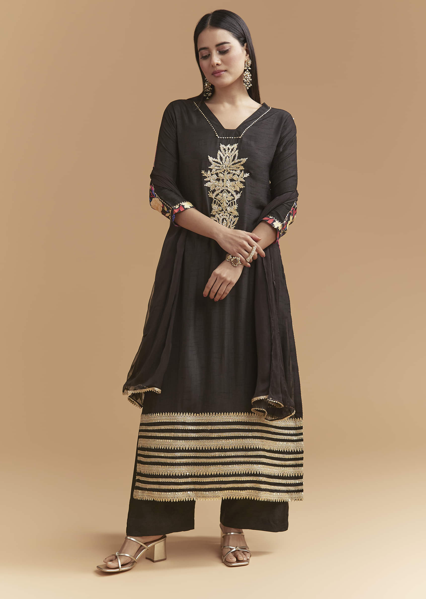black-dola-silk-kurta-set-with-gota-work-and-floral-print-sg344748-3.jpg