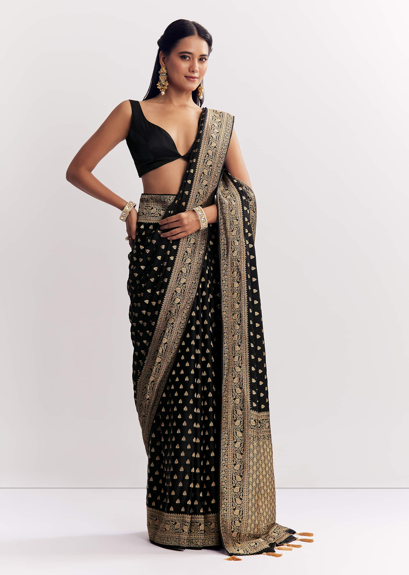 black-dola-silk-saree-with-woven-butti-work-border-sg309853-2_880b87a5-792b-4500-8717-7001e17e1b7f.jpg