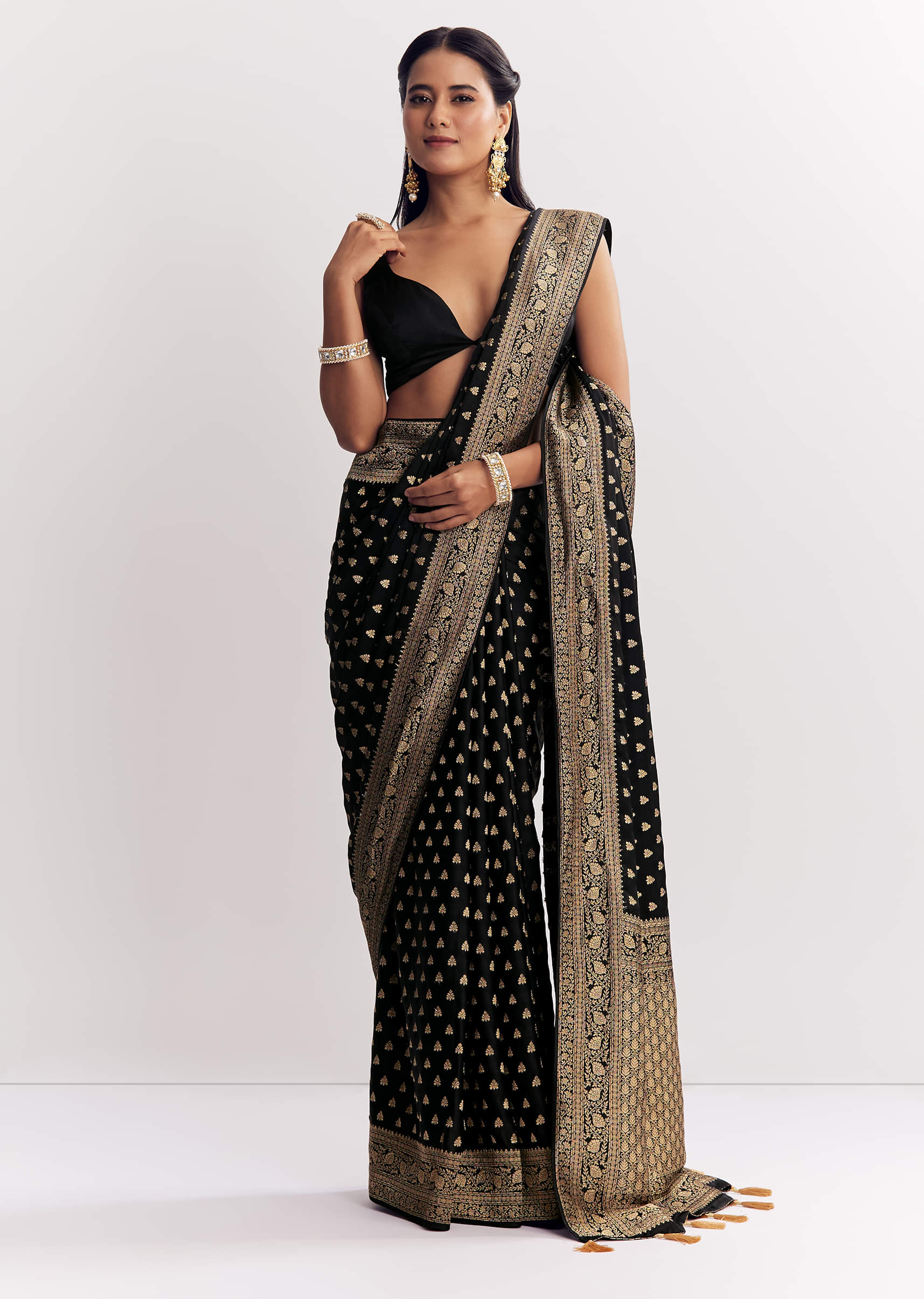 black-dola-silk-saree-with-woven-butti-work-border-sg309853-5_c9416fcc-b0bd-471a-99ef-ac8a6c07539c.jpg