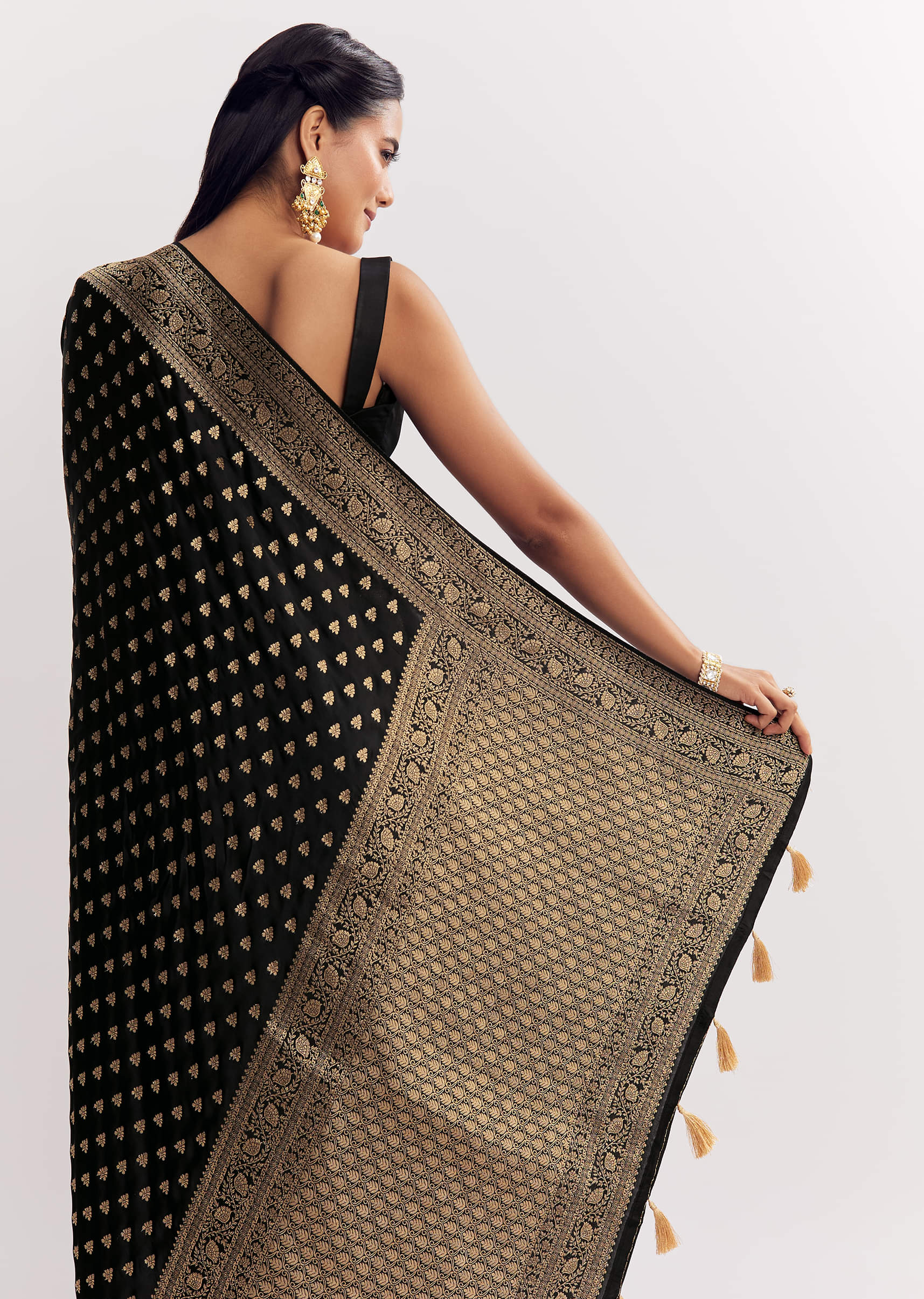 black-dola-silk-saree-with-woven-butti-work-border-sg309853-6_233e0da7-b040-45f7-872d-189f215d9429.jpg