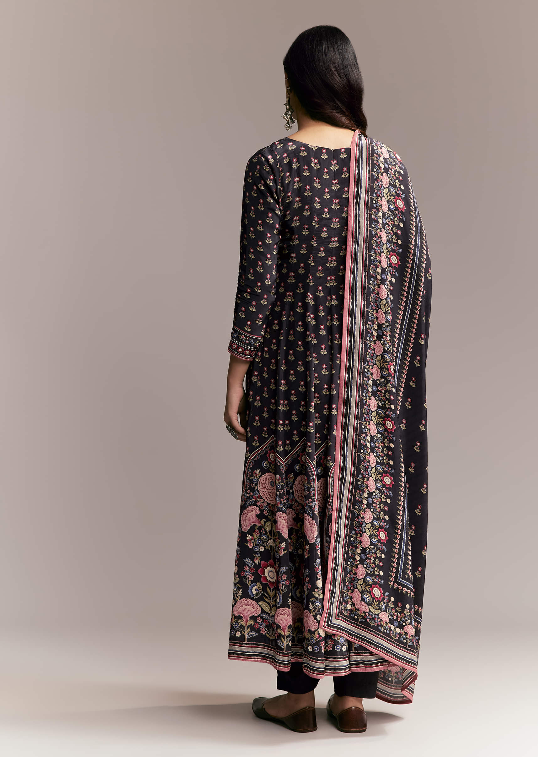 black-floral-printed-anarkali-set-sg339698-5.jpg