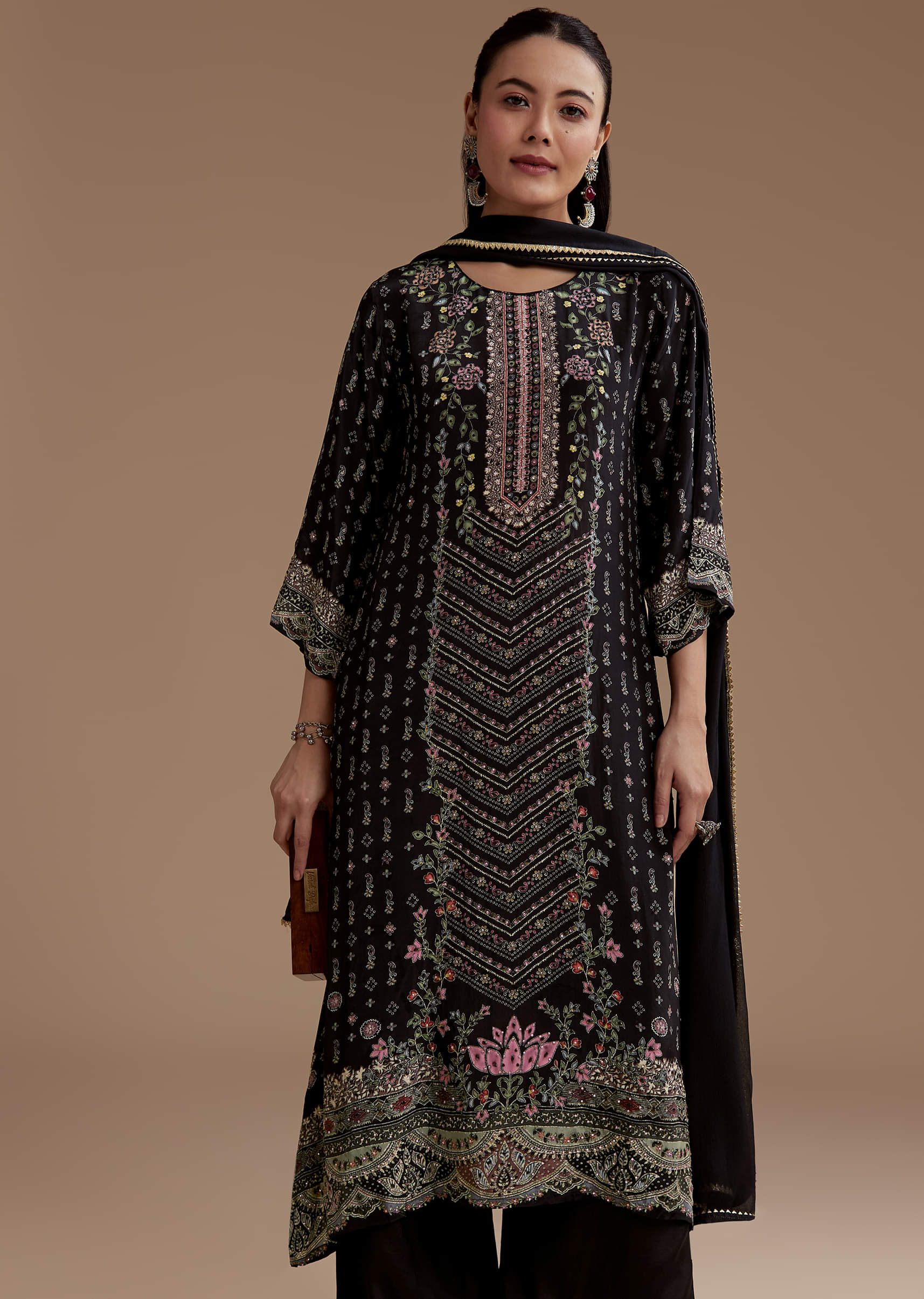 black-indie-print-kurta-set-with-stone-work-sg344811-4_5b3a4228-3b1a-4dad-ab13-2d5def726ddc.jpg