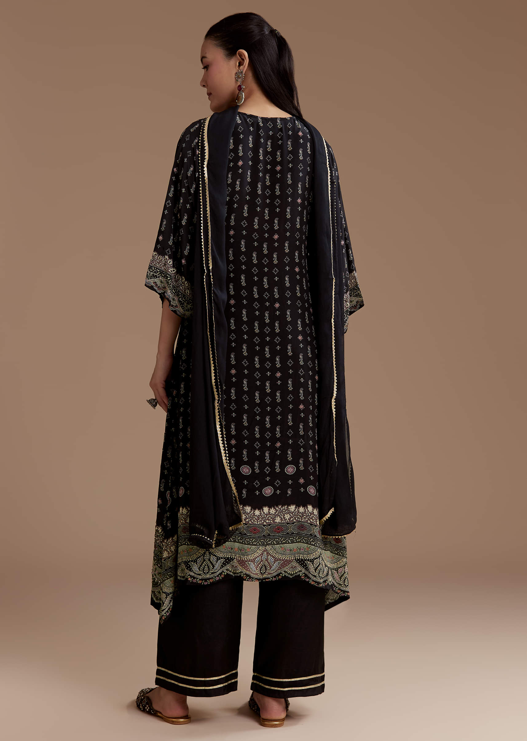 black-indie-print-kurta-set-with-stone-work-sg344811-5_821d3da6-53a4-46bd-9a36-b0ab5ecb514e.jpg
