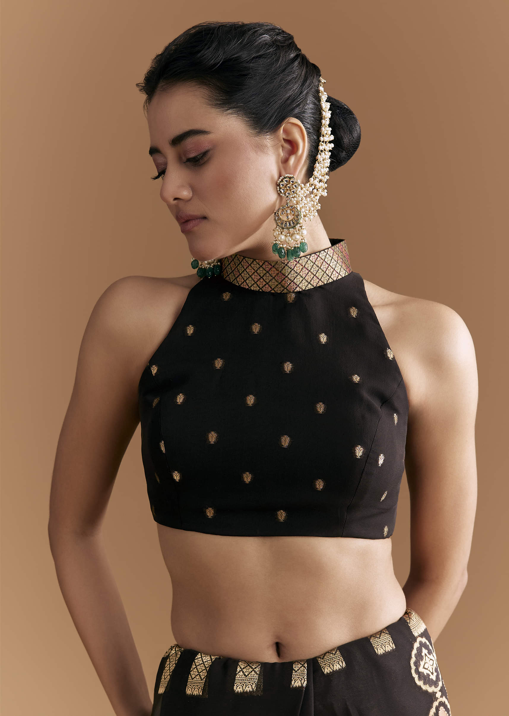 black-khadhi-georgette-saree-with-floral-and-geometric-zari-work-sg355130-7.jpg