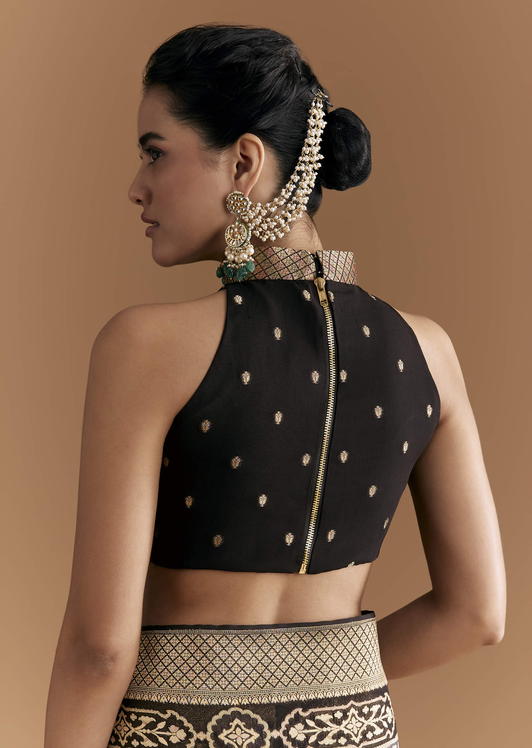 black-khadhi-georgette-saree-with-floral-and-geometric-zari-work-sg355130-8.jpg