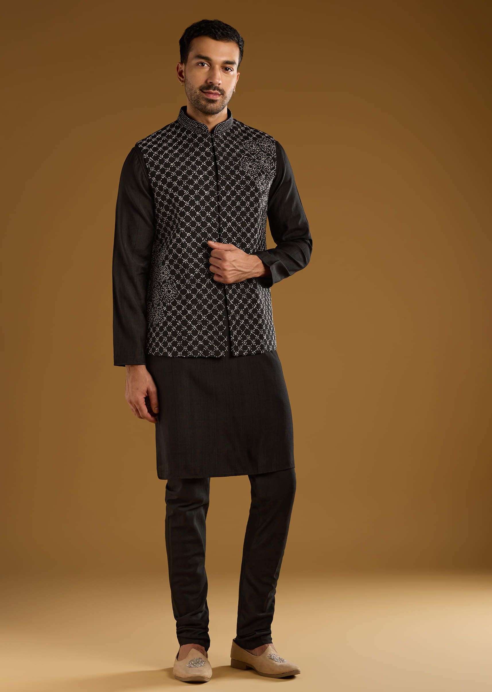 black-kurta-jacket-set-for-men-with-thread-work-sg329047-3.jpg