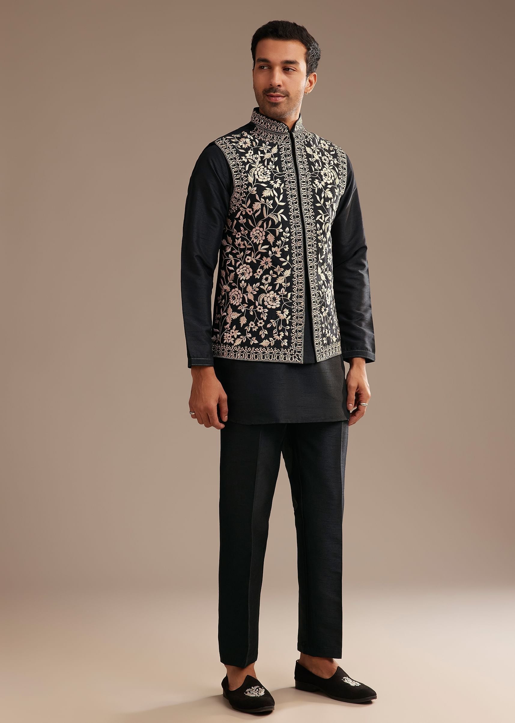 black-kurta-jacket-set-with-resham-and-mirror-work-sg263855-3_57f01f51-9764-409d-bce9-2b958bc32e96.jpg