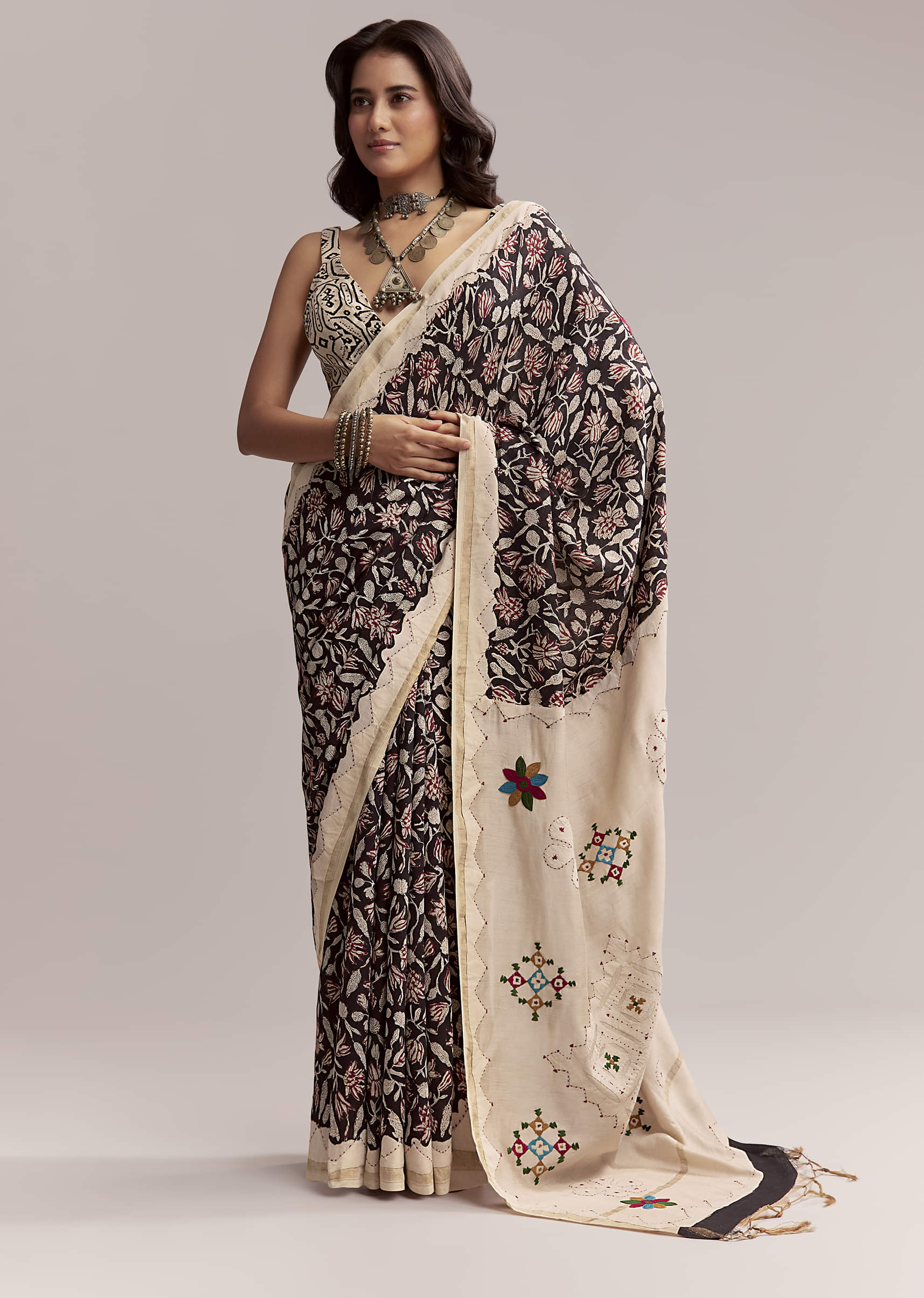 black-linen-printed-saree-with-heritage-floral-ajrakh-print-sg311979-1_127340e5-11c8-4494-a5bc-ee3758a9cdfe.jpg