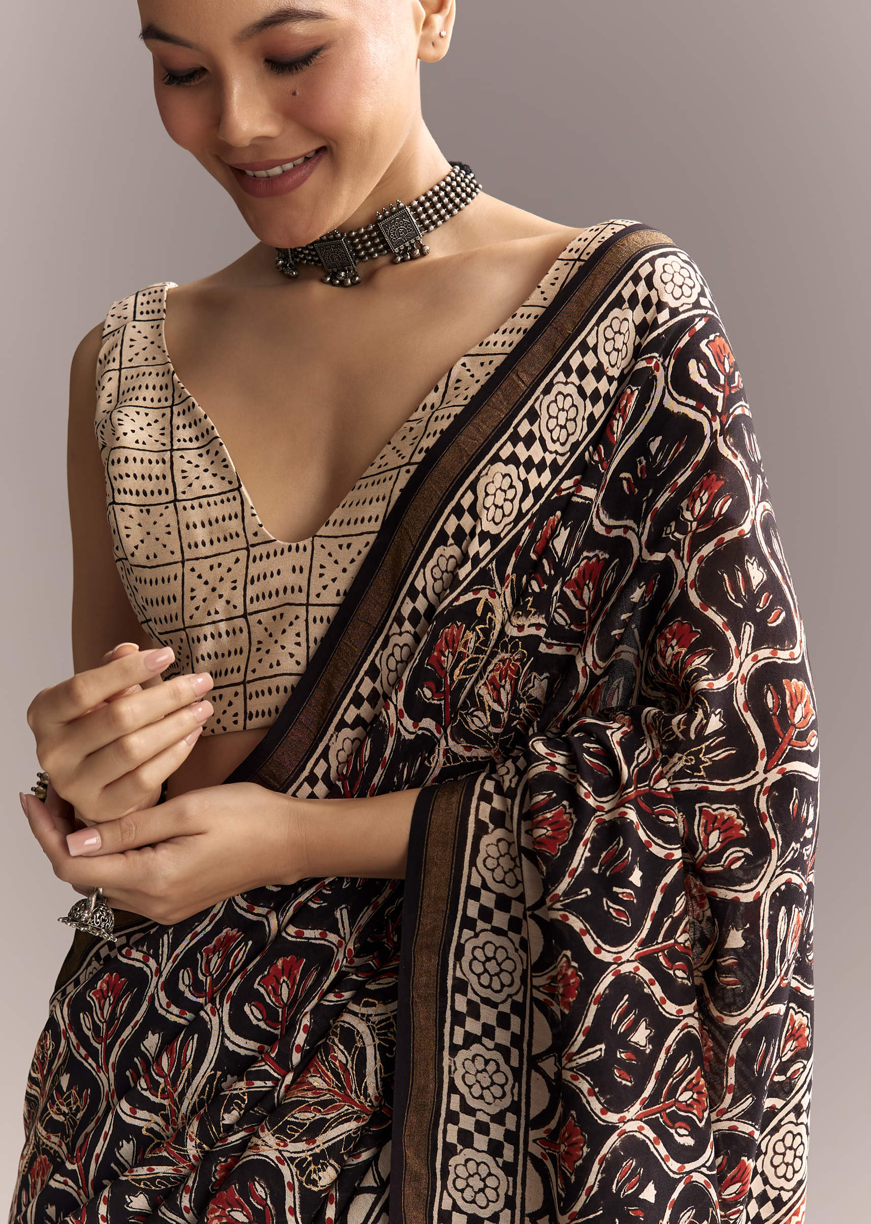 black-linen-saree-with-authentic-ajrakh-print-and-maroon-border-sg311978-2.jpg